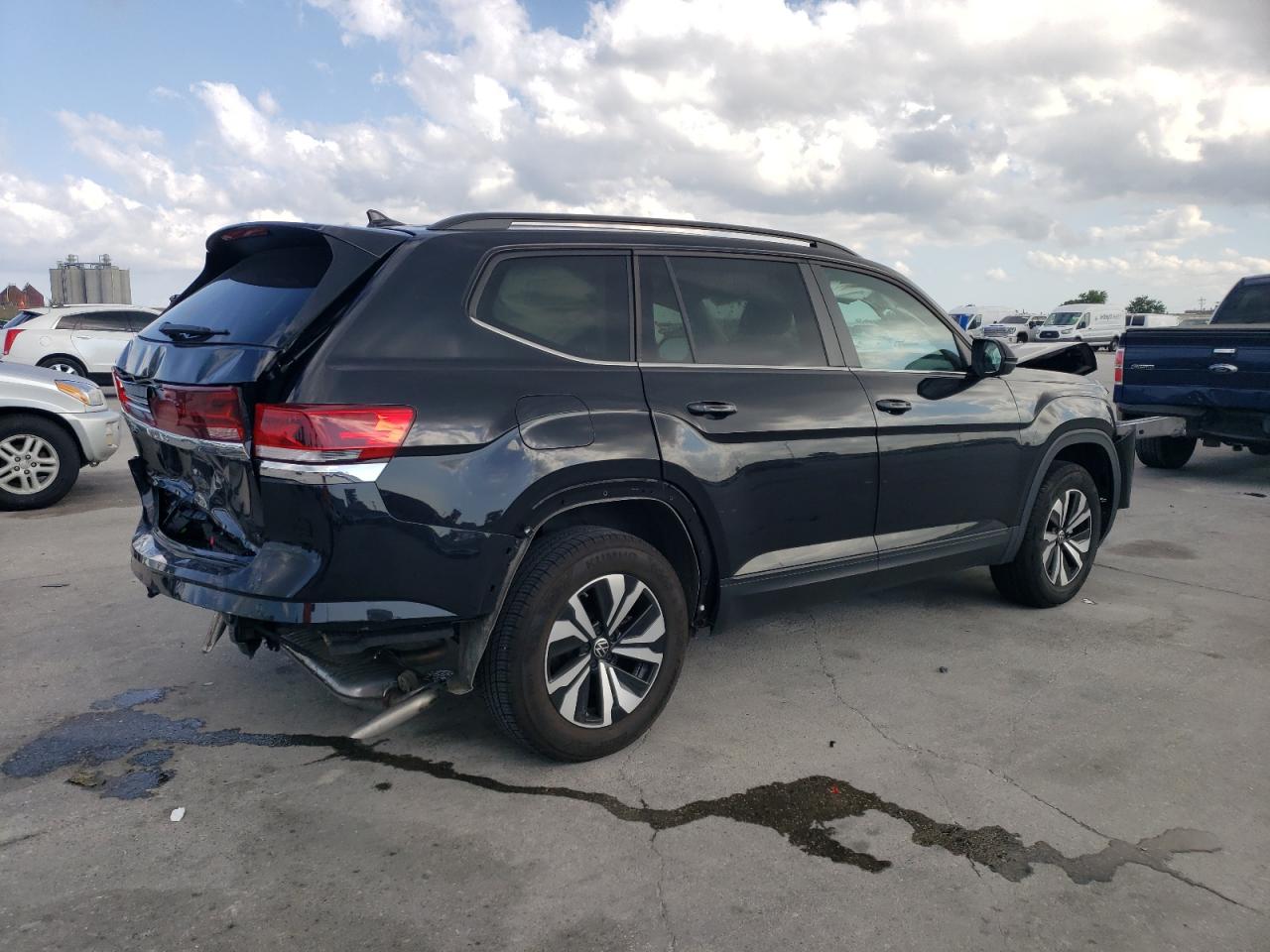 Photo 2 VIN: 1V2DR2CAXRC527495 - VOLKSWAGEN ATLAS 