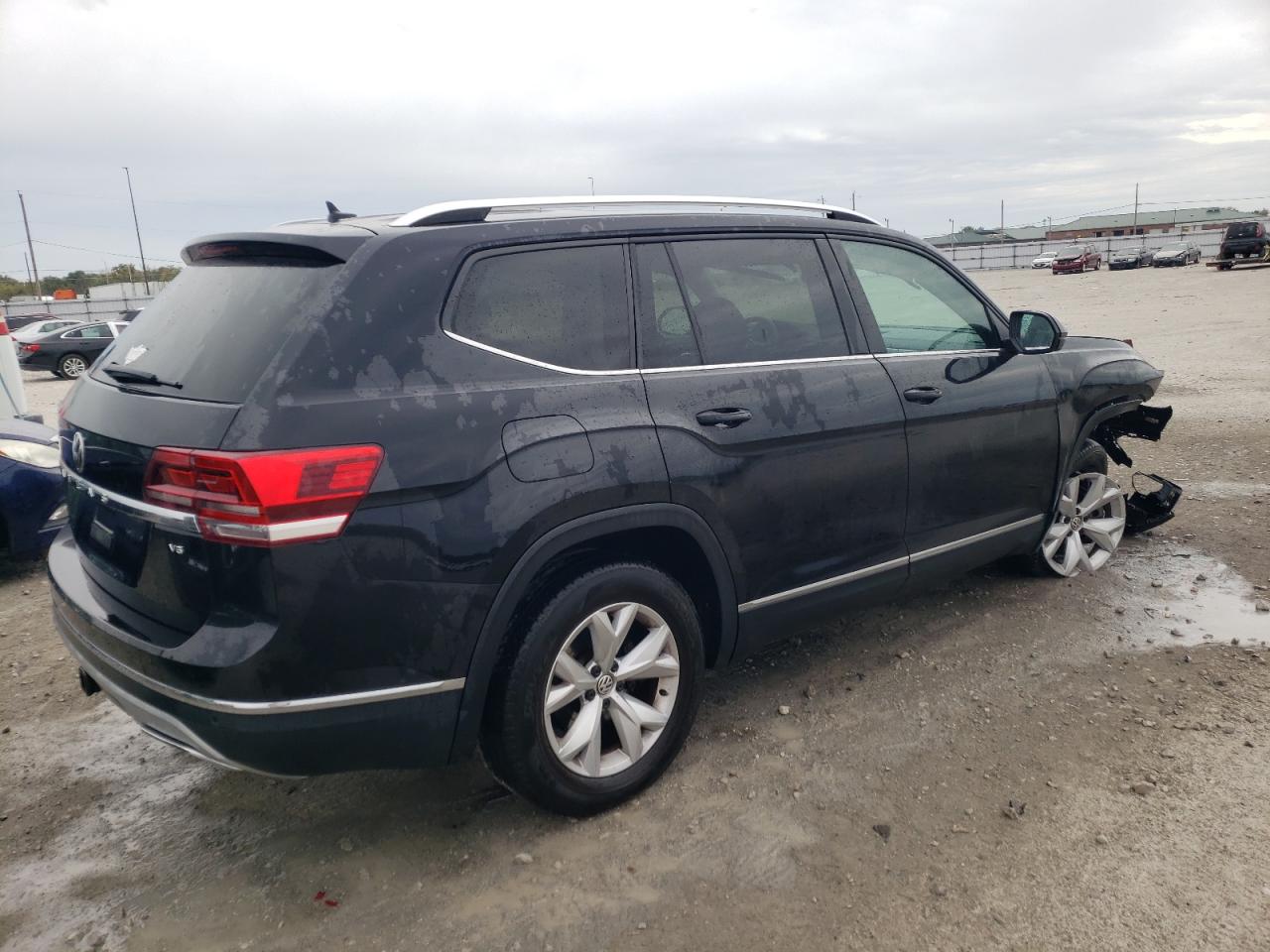 Photo 2 VIN: 1V2ER2CA0JC513629 - VOLKSWAGEN ATLAS 