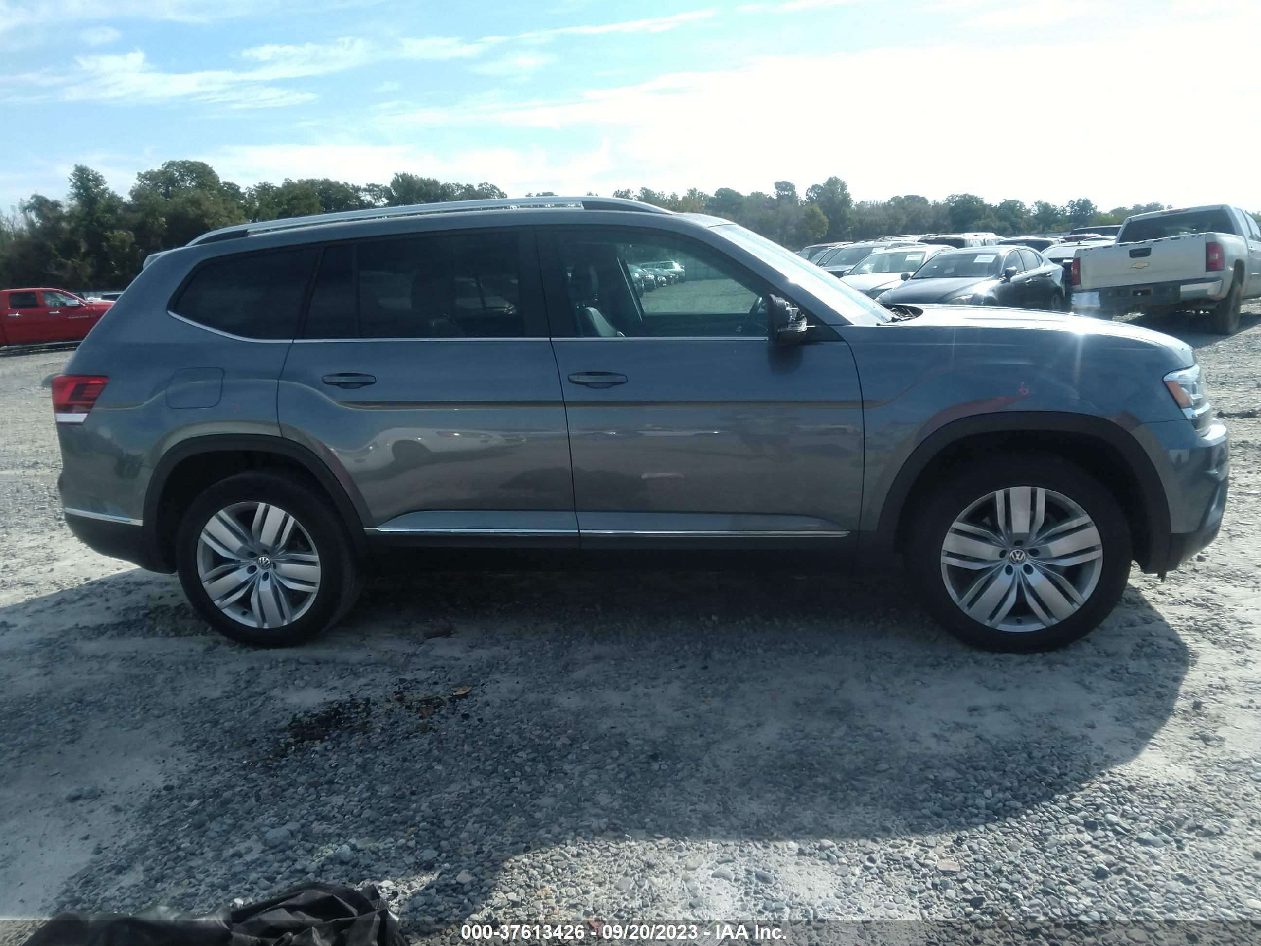 Photo 12 VIN: 1V2ER2CA0KC588977 - VOLKSWAGEN ATLAS 