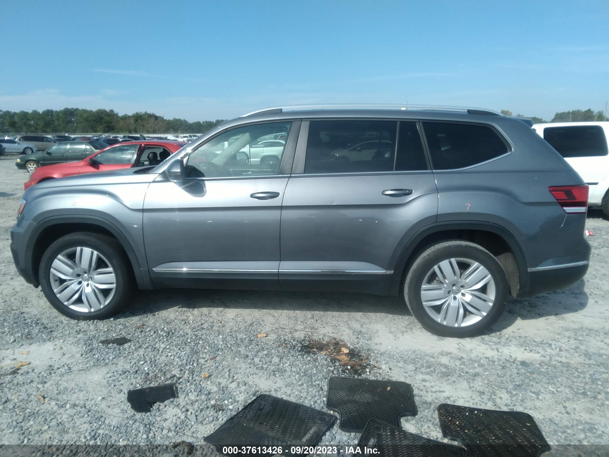 Photo 13 VIN: 1V2ER2CA0KC588977 - VOLKSWAGEN ATLAS 