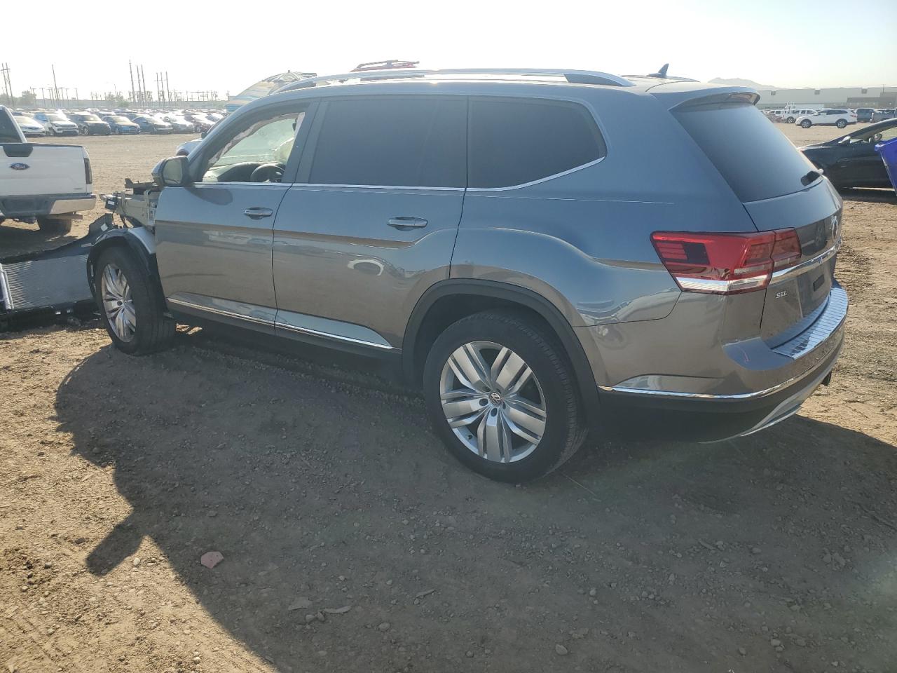 Photo 1 VIN: 1V2ER2CA1KC611506 - VOLKSWAGEN ATLAS 