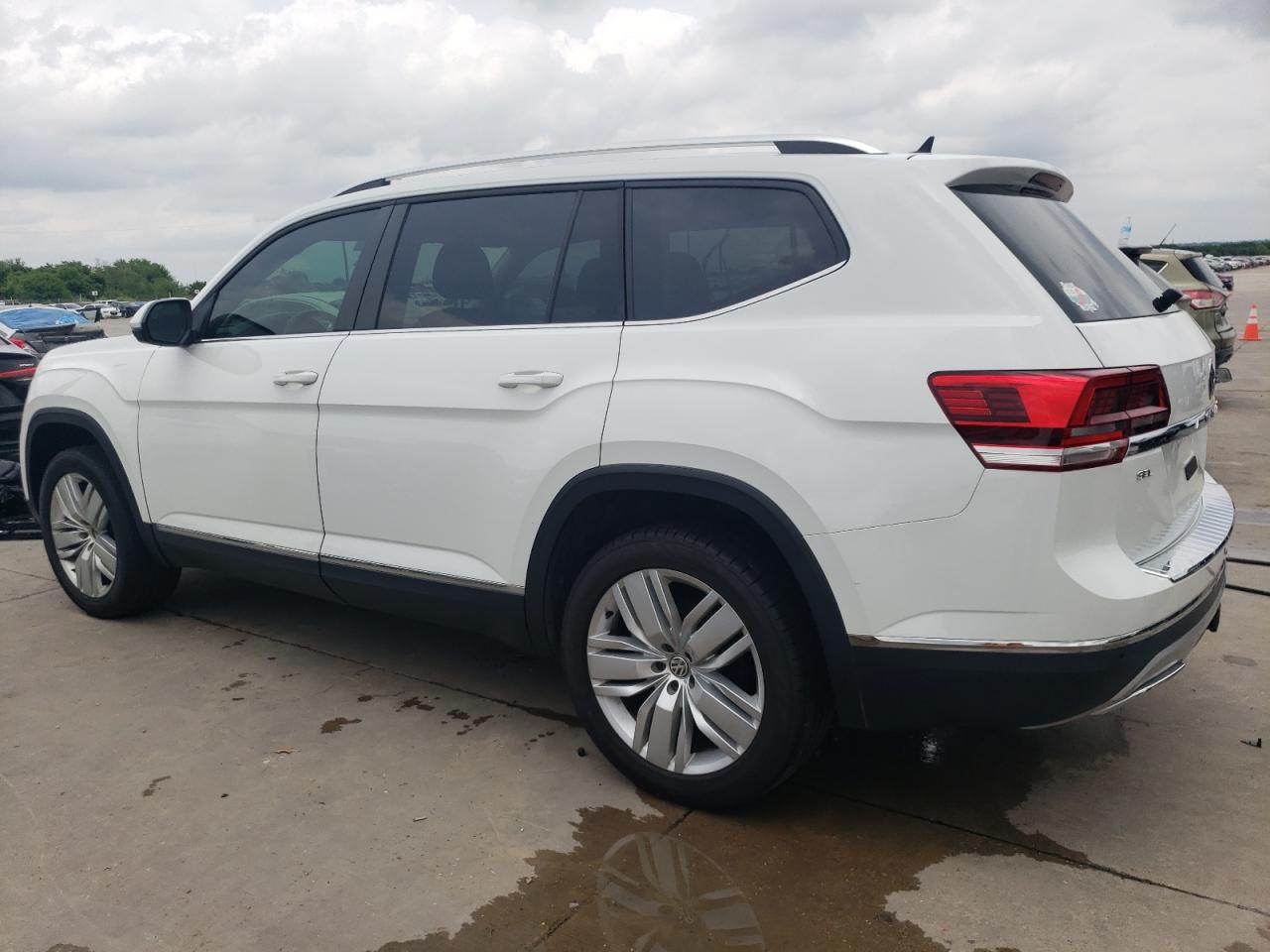 Photo 1 VIN: 1V2ER2CA4KC563483 - VOLKSWAGEN ATLAS 