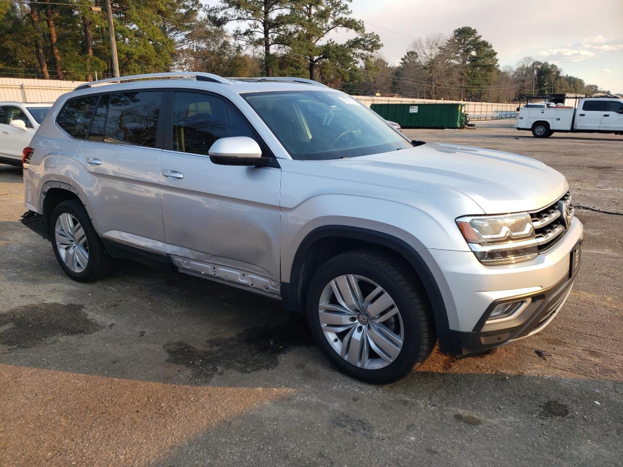 Photo 3 VIN: 1V2ER2CA9KC575404 - VOLKSWAGEN ATLAS 