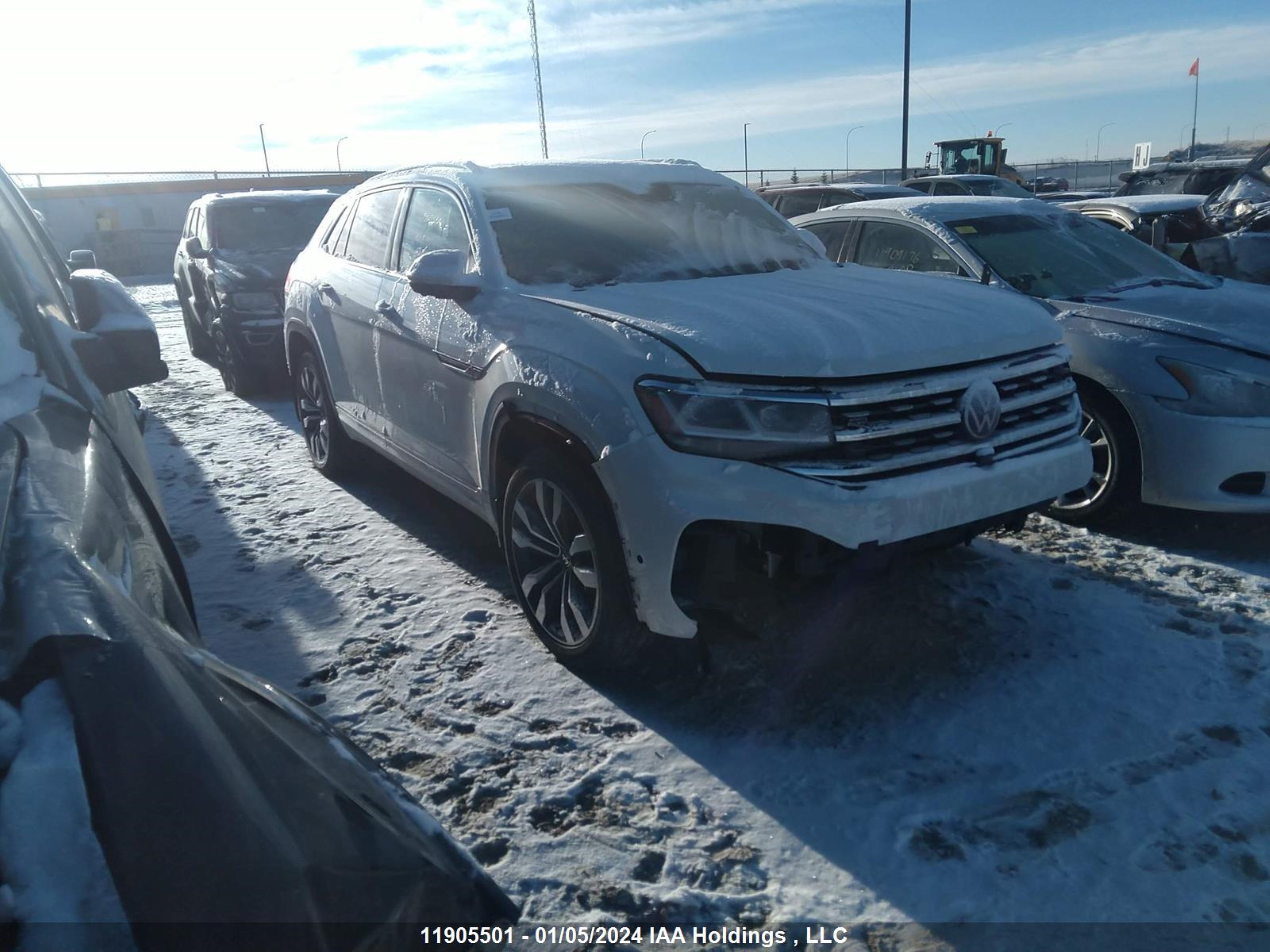 Photo 0 VIN: 1V2FE2CA3NC214268 - VOLKSWAGEN ATLAS CROSS SPORT 