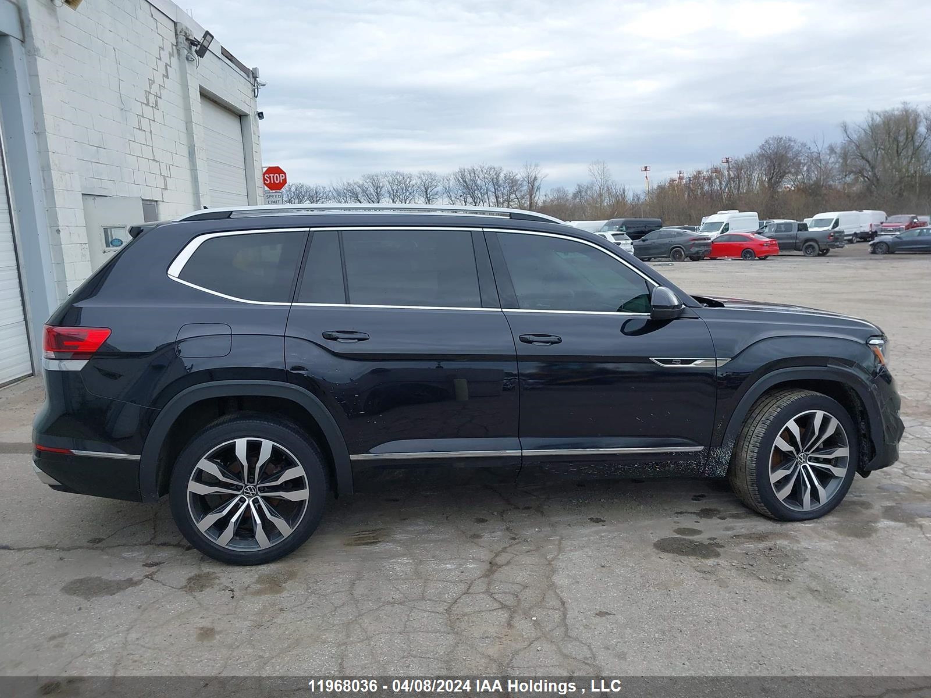 Photo 13 VIN: 1V2FR2CA2MC515004 - VOLKSWAGEN ATLAS 