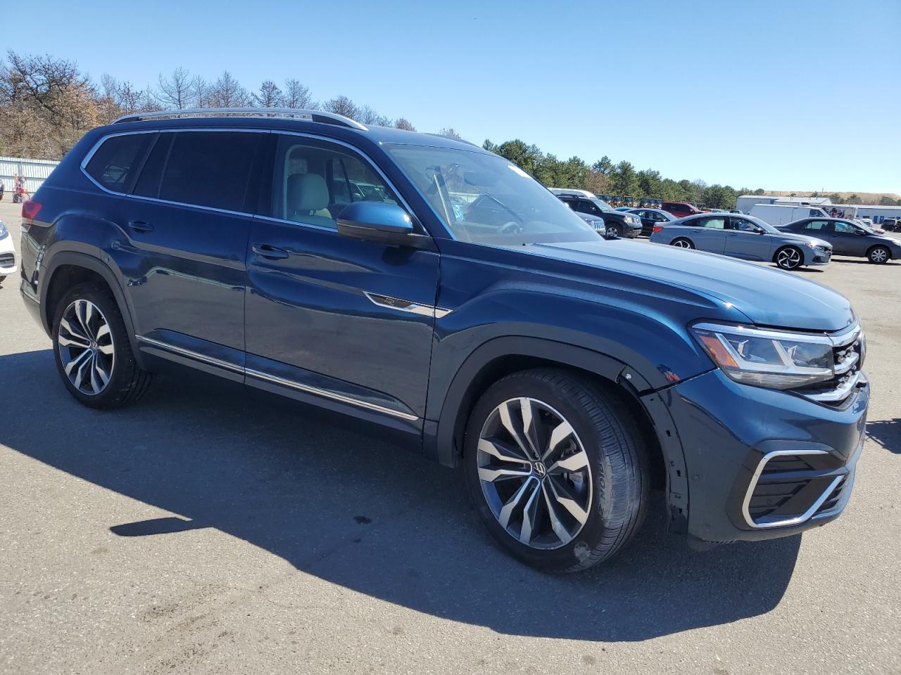 Photo 3 VIN: 1V2FR2CA4PC533752 - VOLKSWAGEN ATLAS 