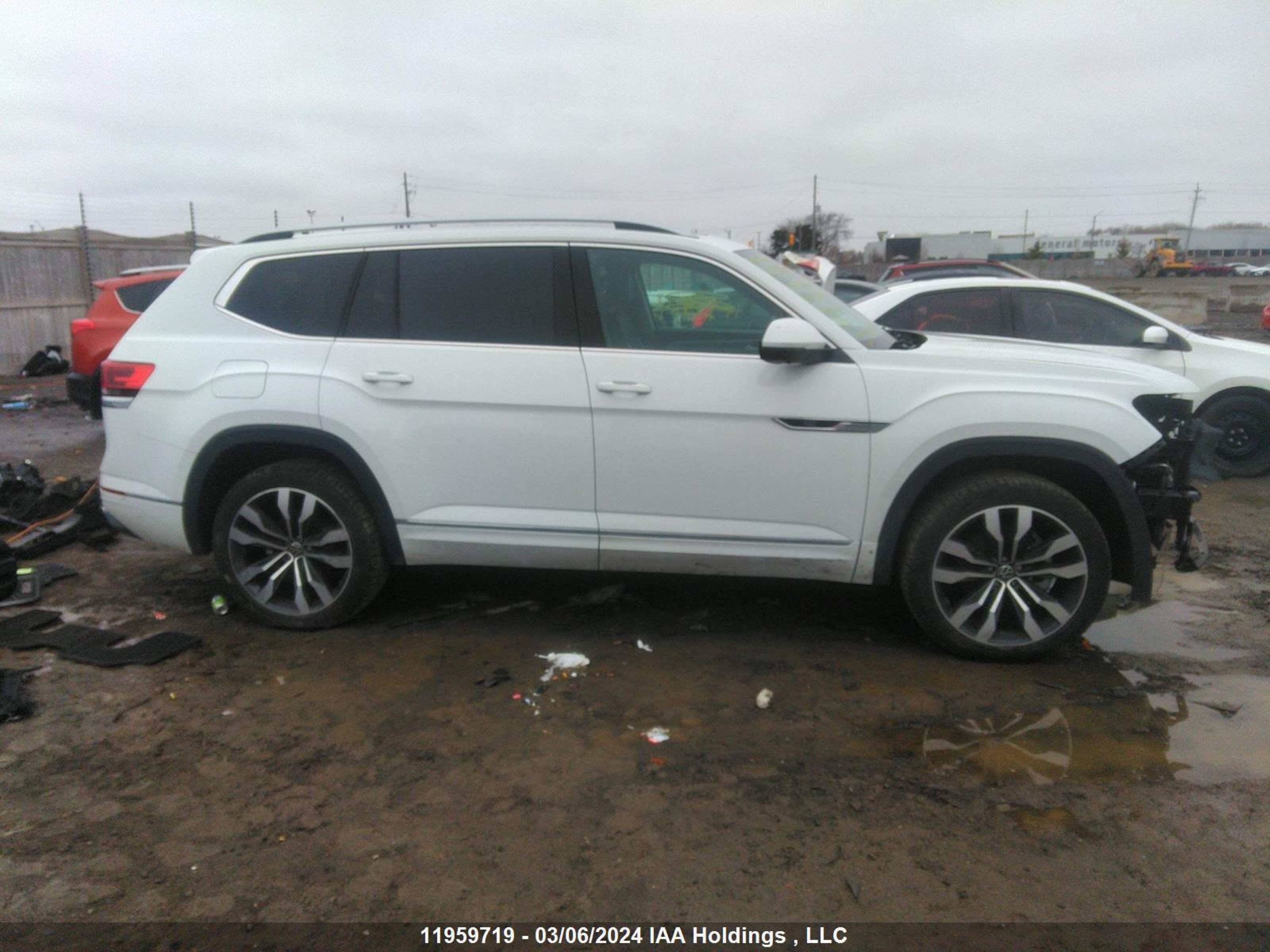 Photo 12 VIN: 1V2FR2CA8NC530561 - VOLKSWAGEN ATLAS 