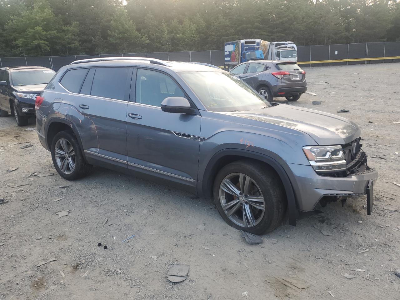 Photo 3 VIN: 1V2FR2CA9JC584316 - VOLKSWAGEN ATLAS 