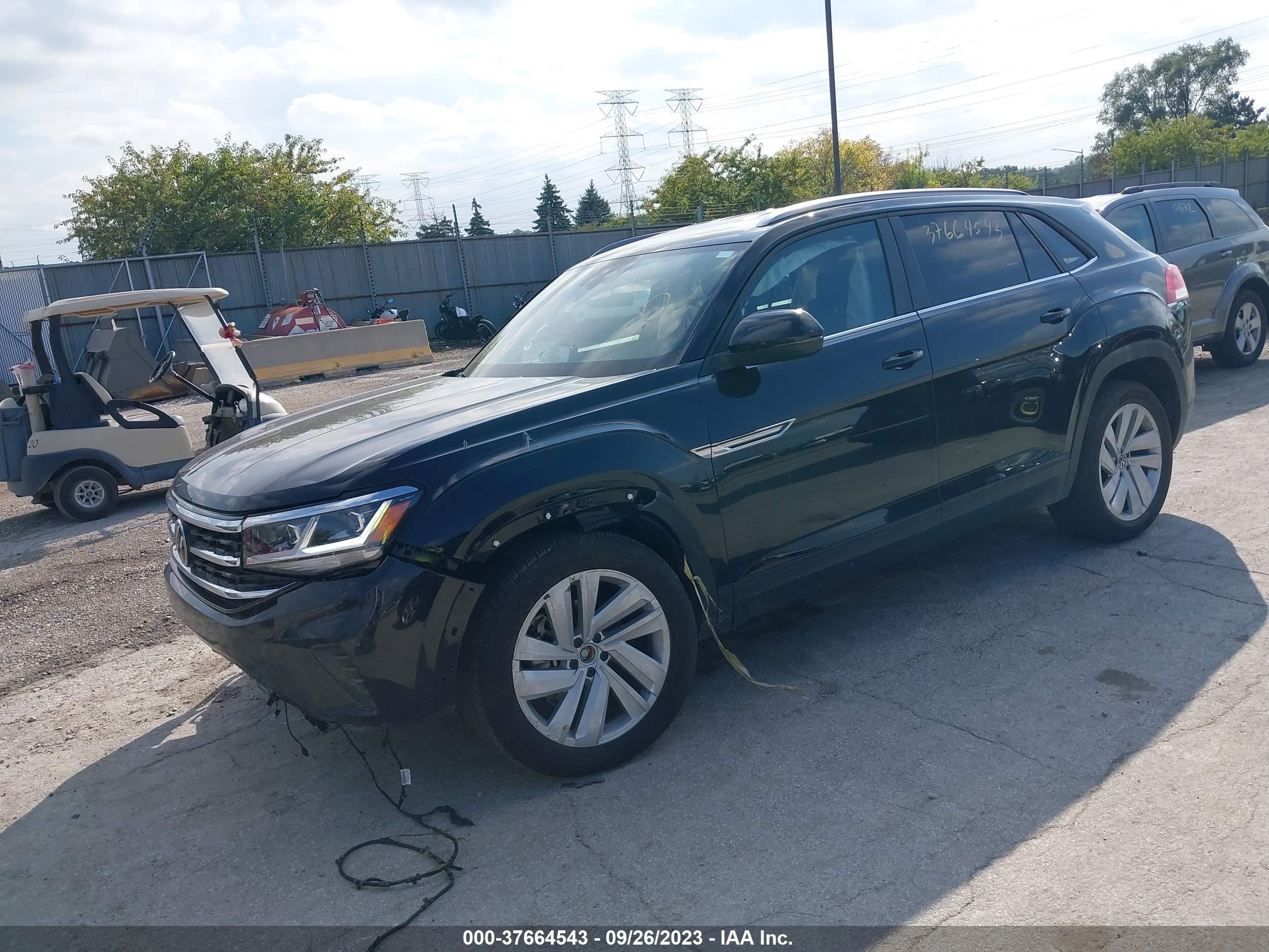 Photo 1 VIN: 1V2HE2CA1NC213015 - VOLKSWAGEN ATLAS CROSS SPORT 