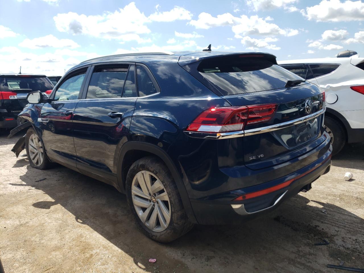 Photo 1 VIN: 1V2HE2CAXMC204778 - VOLKSWAGEN ATLAS CROS 