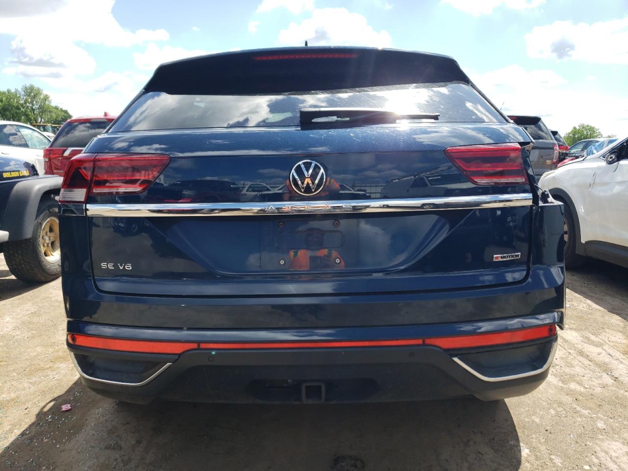 Photo 5 VIN: 1V2HE2CAXMC204778 - VOLKSWAGEN ATLAS CROS 