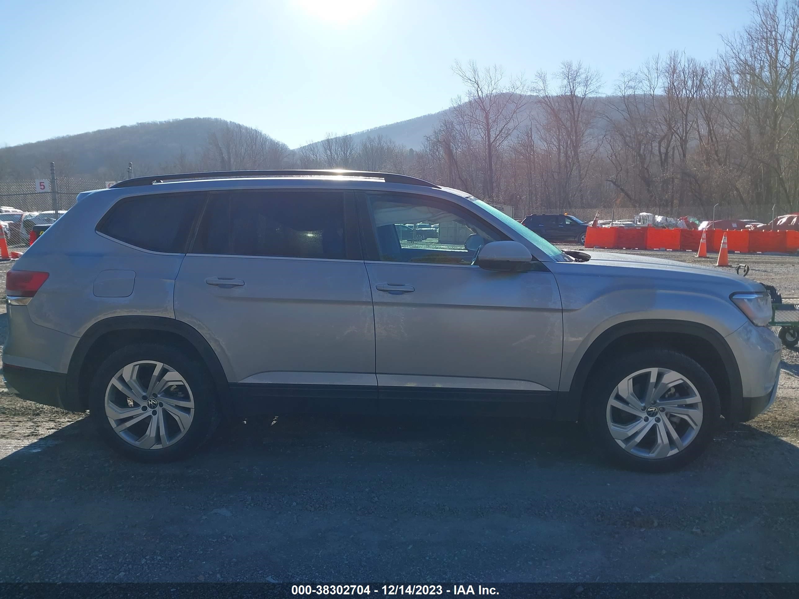 Photo 12 VIN: 1V2HR2CA5MC578073 - VOLKSWAGEN ATLAS 