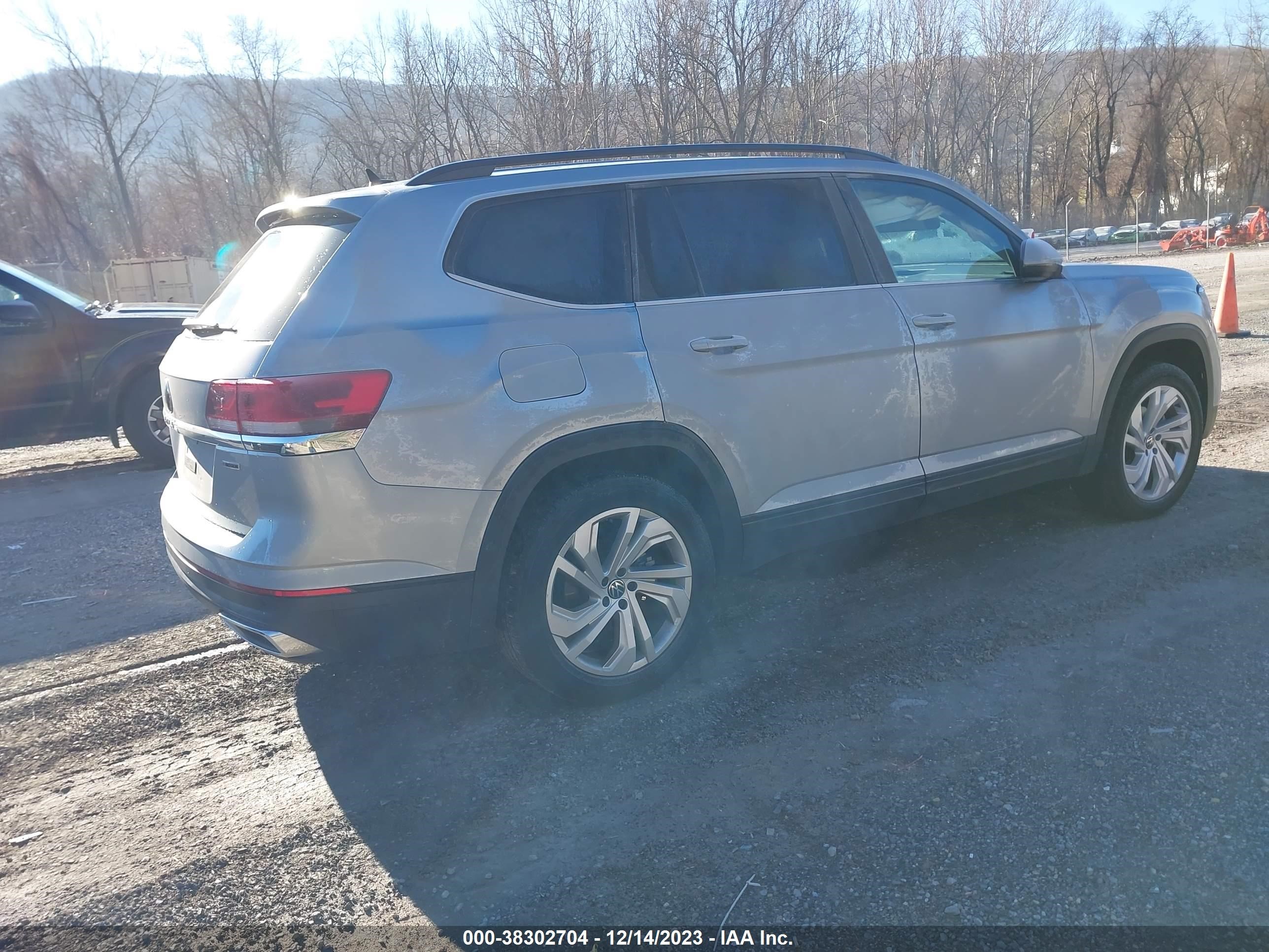 Photo 3 VIN: 1V2HR2CA5MC578073 - VOLKSWAGEN ATLAS 