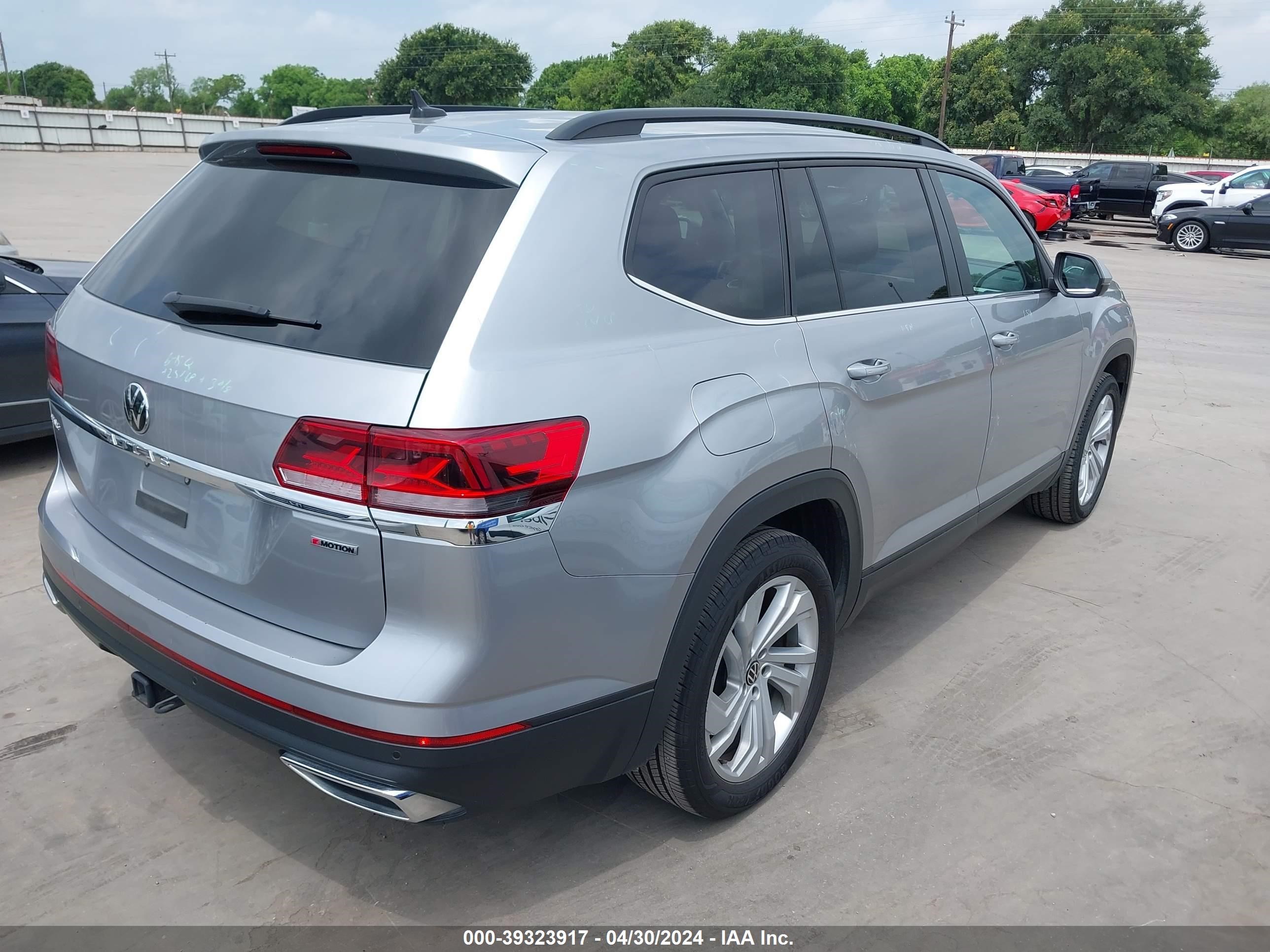 Photo 3 VIN: 1V2HR2CA7NC542838 - VOLKSWAGEN ATLAS 