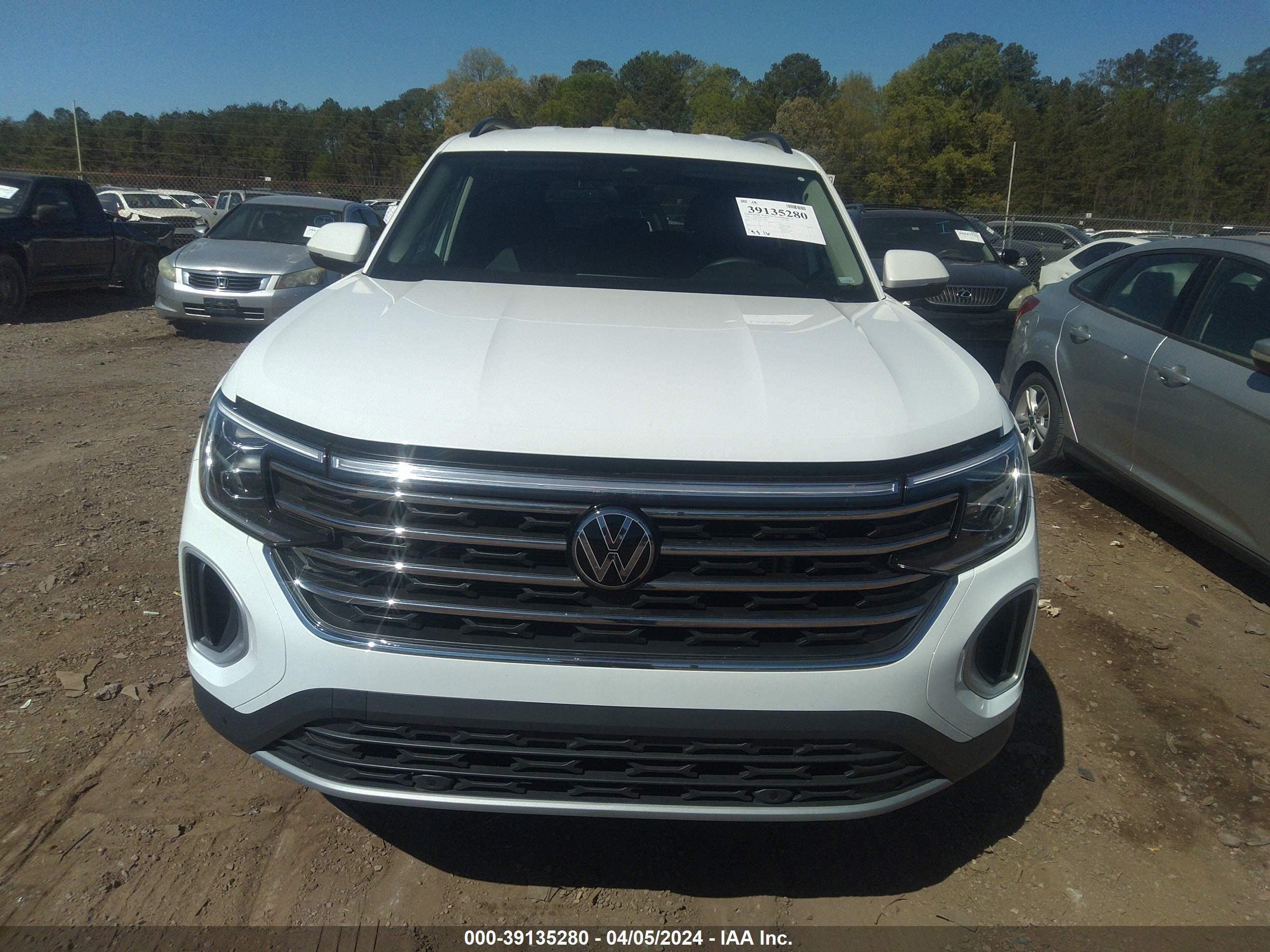 Photo 11 VIN: 1V2HR2CAXRC532469 - VOLKSWAGEN ATLAS 