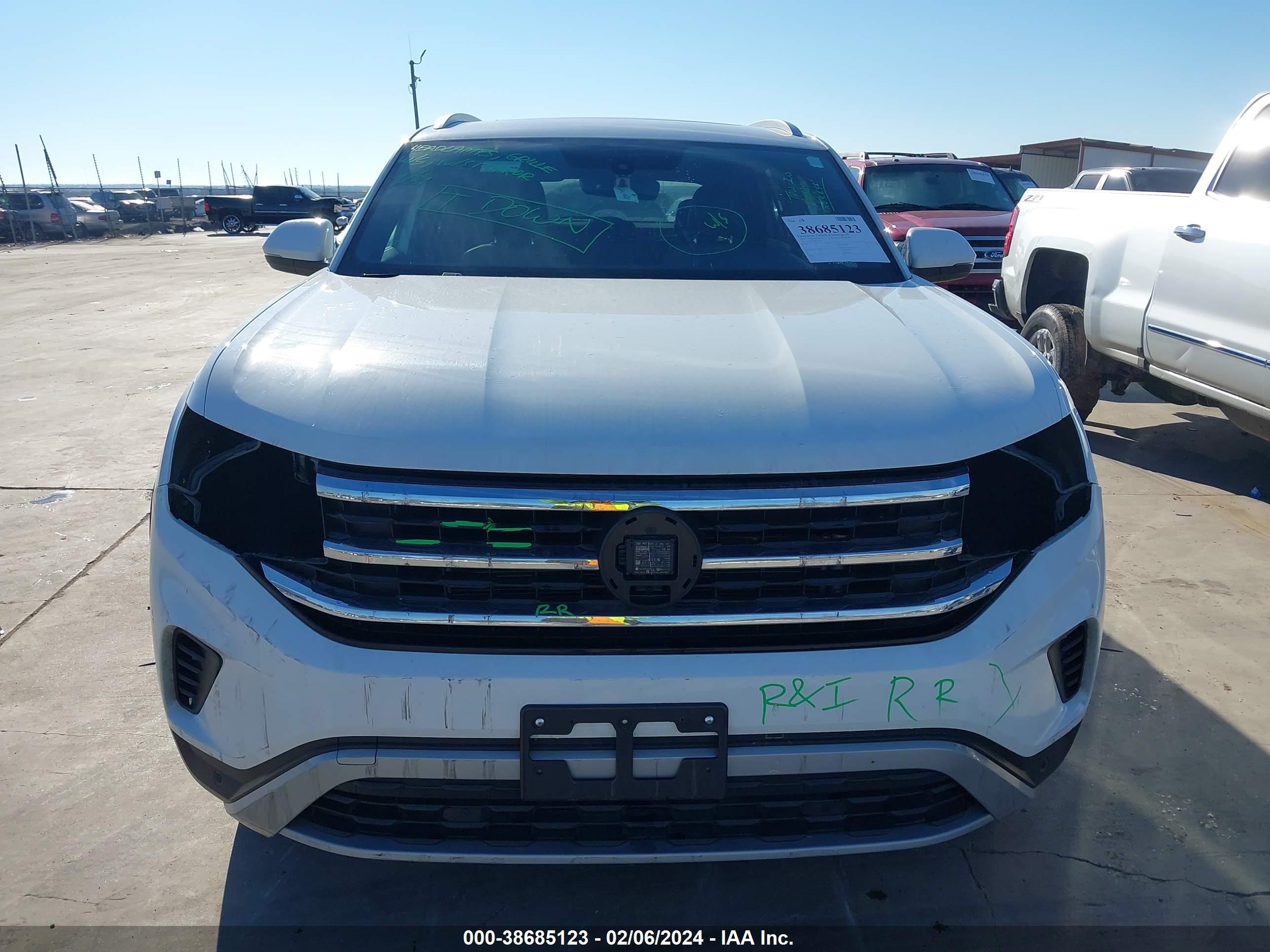 Photo 11 VIN: 1V2JE2CA8NC226331 - VOLKSWAGEN ATLAS CROSS SPORT 