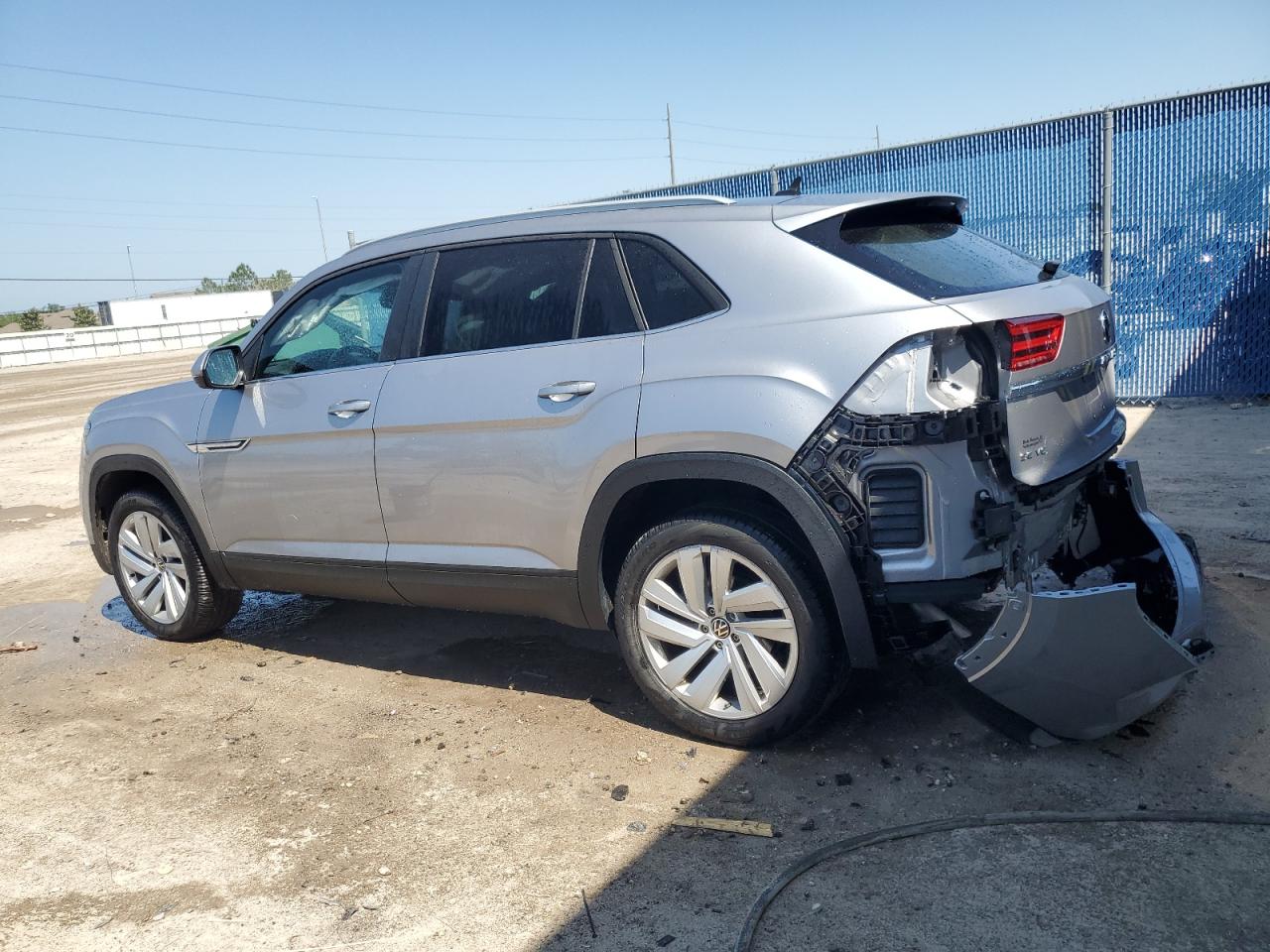 Photo 1 VIN: 1V2JE2CAXMC241640 - VOLKSWAGEN ATLAS 