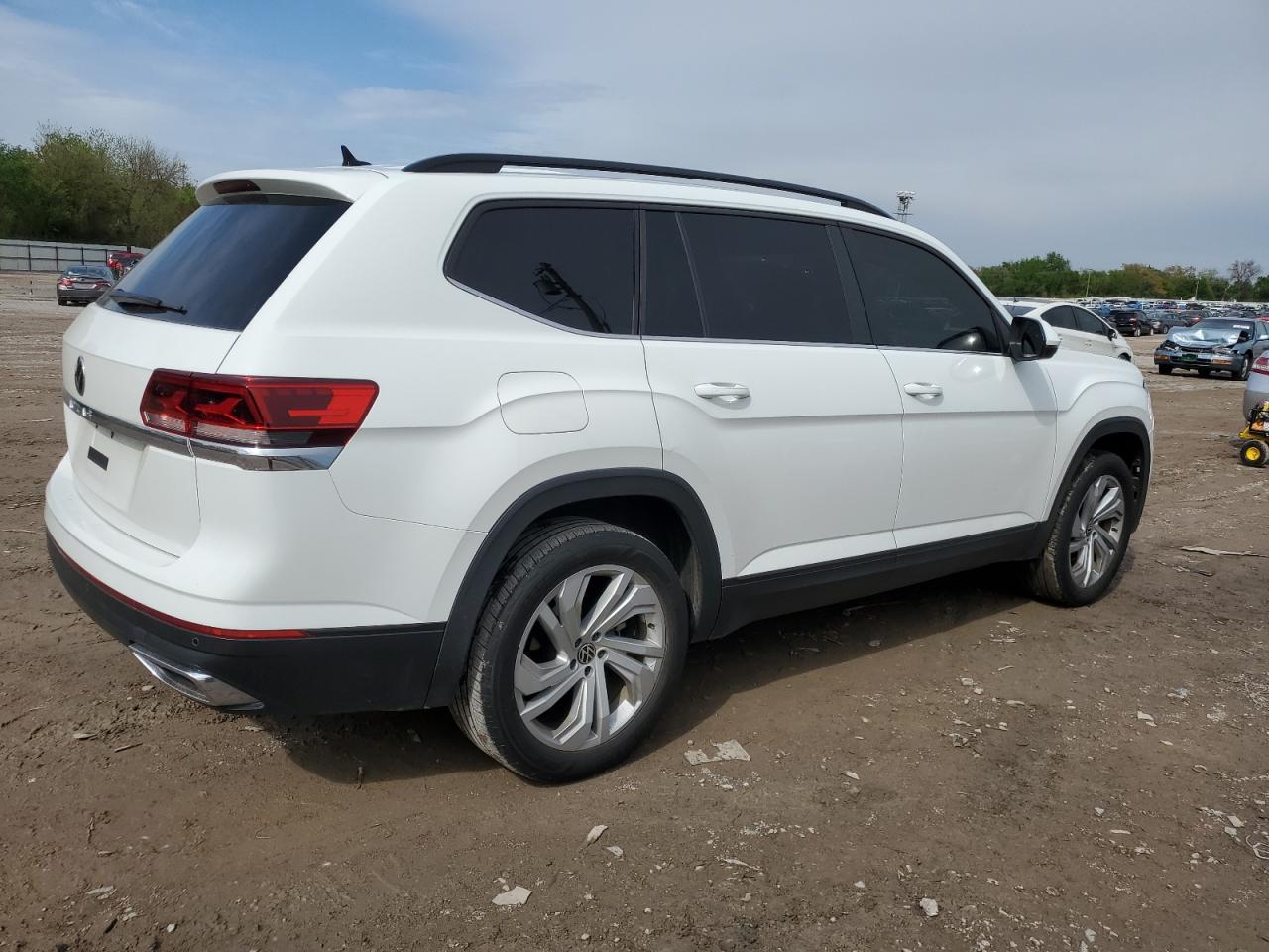 Photo 2 VIN: 1V2JP2CAXMC558313 - VOLKSWAGEN ATLAS 