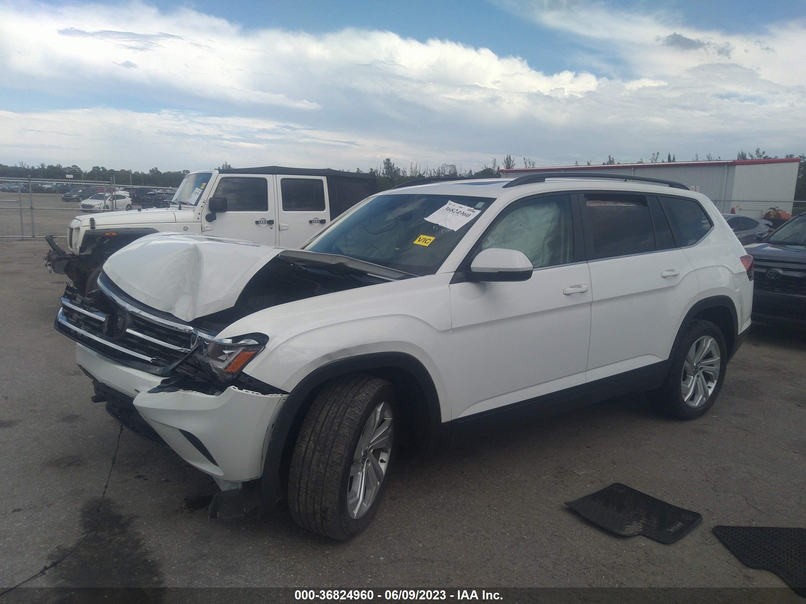 Photo 1 VIN: 1V2JR2CA0MC553650 - VOLKSWAGEN ATLAS 