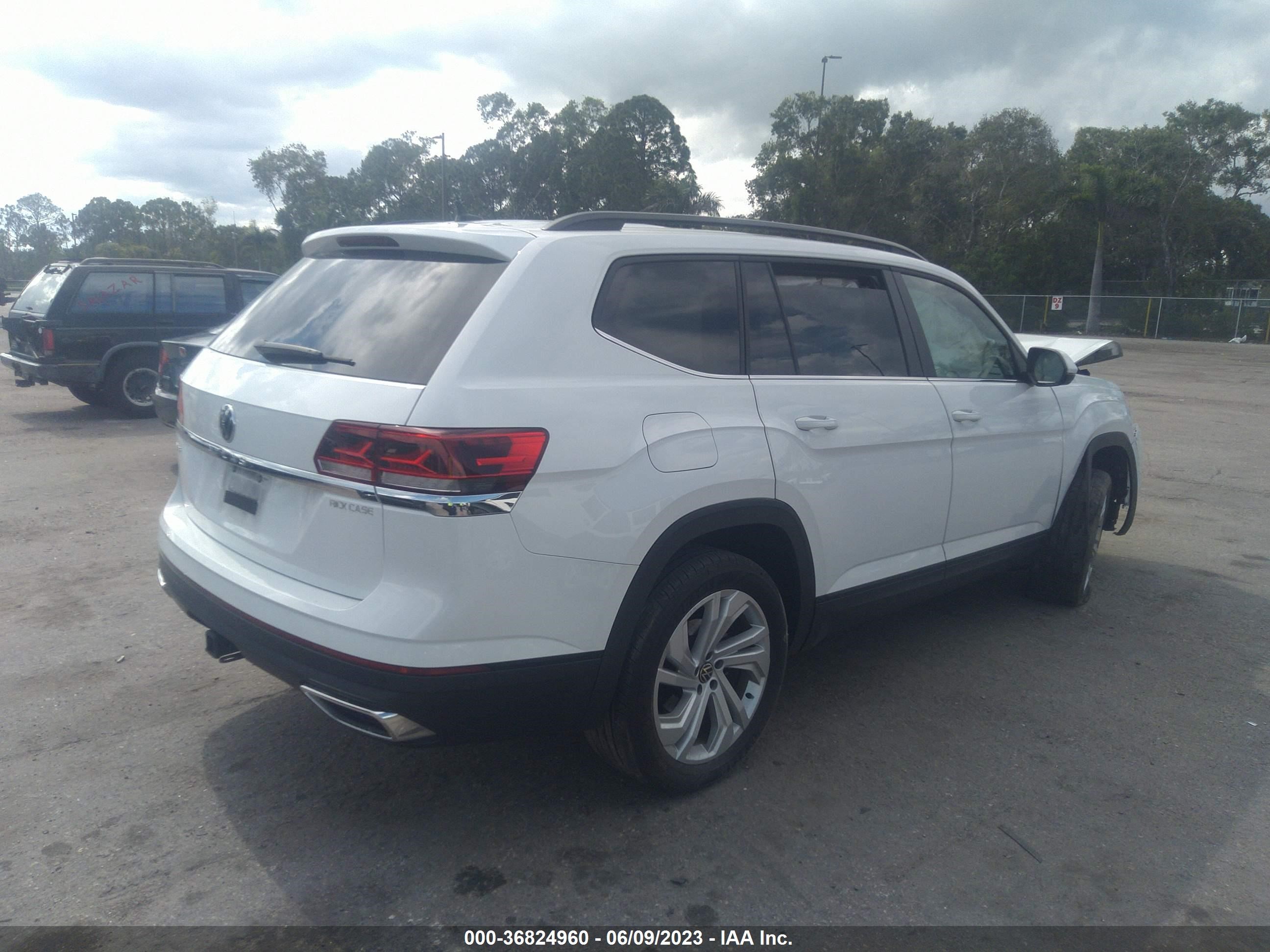 Photo 3 VIN: 1V2JR2CA0MC553650 - VOLKSWAGEN ATLAS 