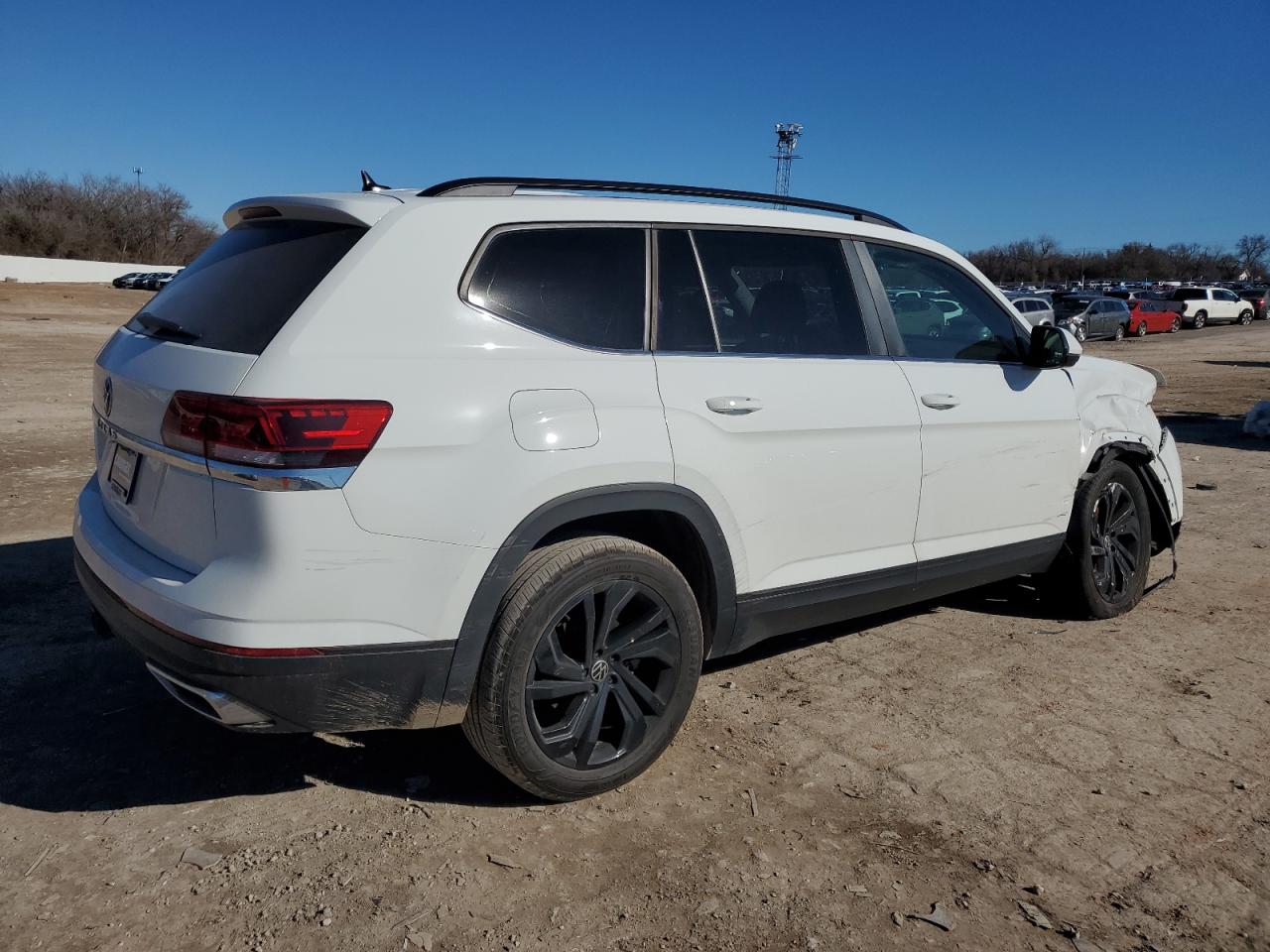 Photo 2 VIN: 1V2JR2CA1NC554257 - VOLKSWAGEN ATLAS 