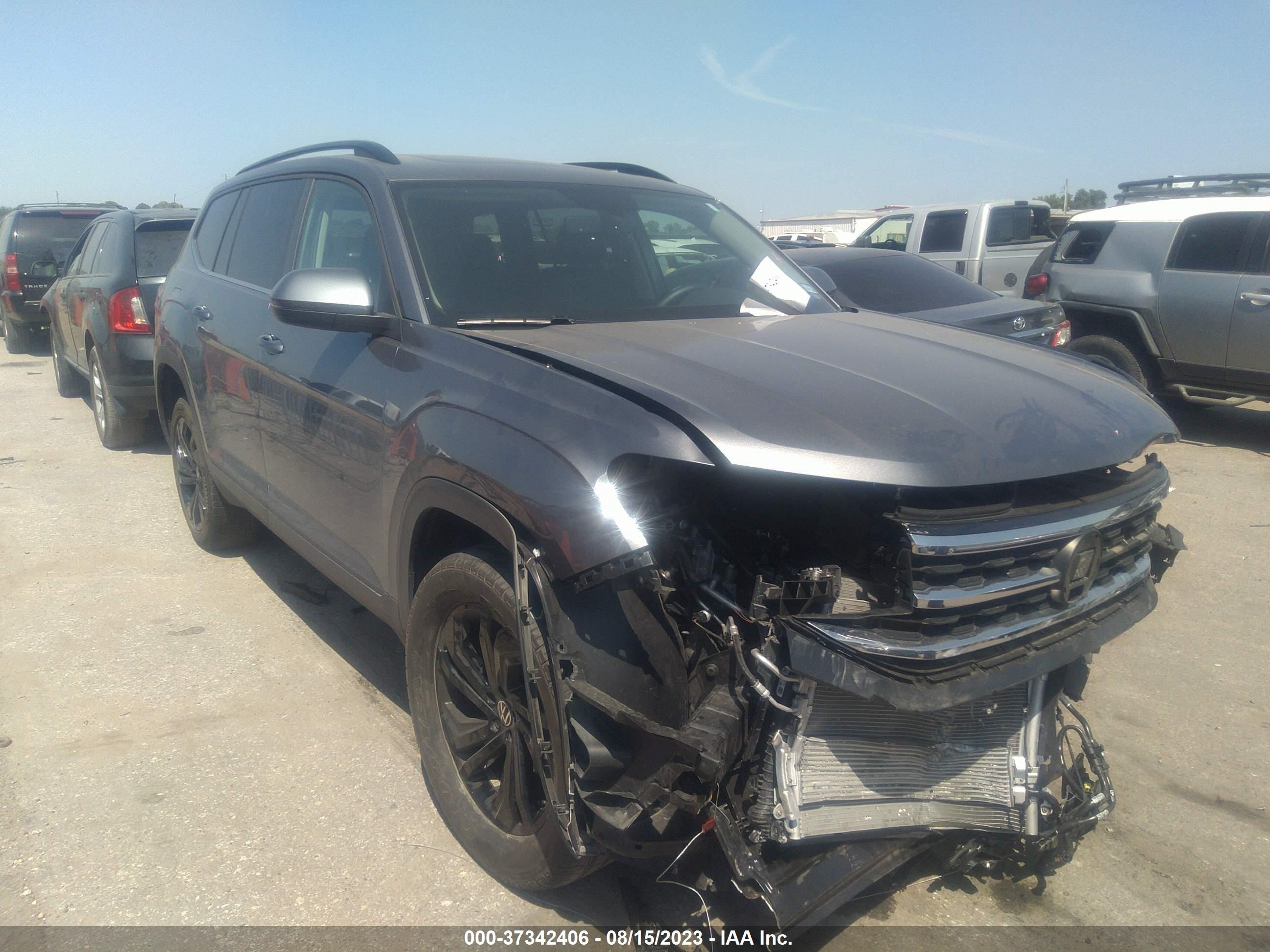 Photo 0 VIN: 1V2JR2CA7NC559608 - VOLKSWAGEN ATLAS 