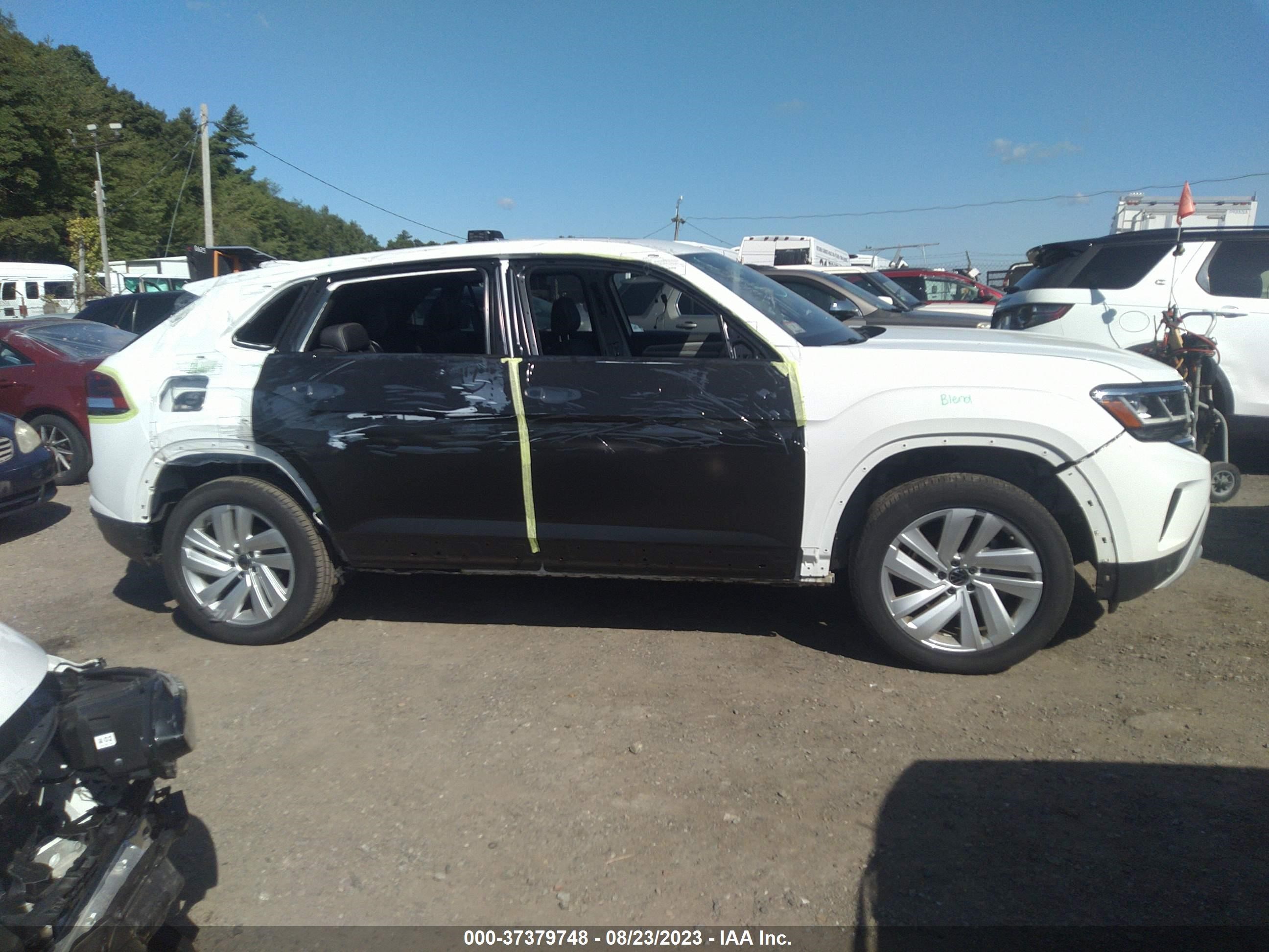 Photo 13 VIN: 1V2KC2CA2MC211655 - VOLKSWAGEN ATLAS CROSS SPORT 