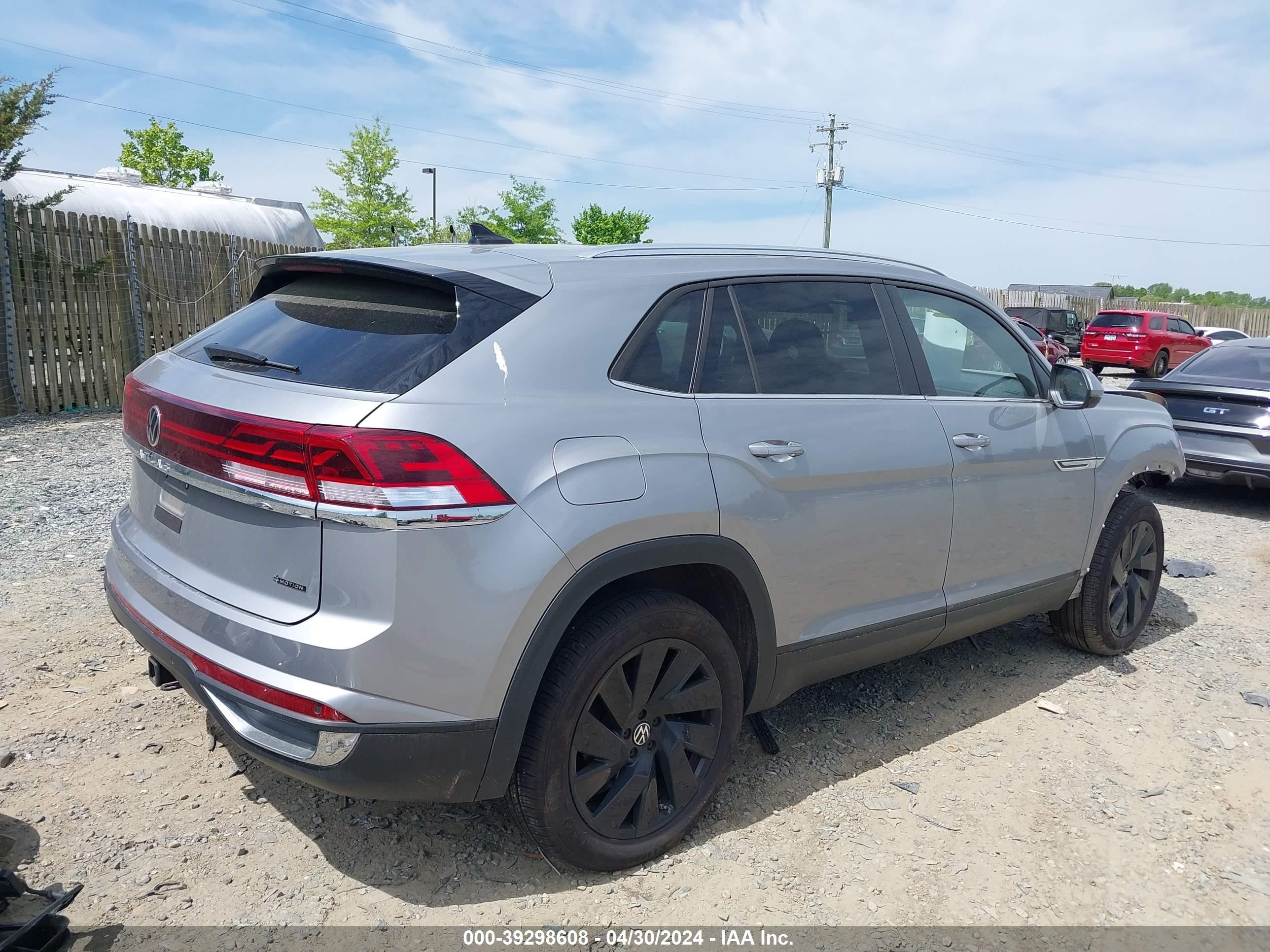 Photo 3 VIN: 1V2KE2CA0RC202258 - VOLKSWAGEN ATLAS CROSS SPORT 