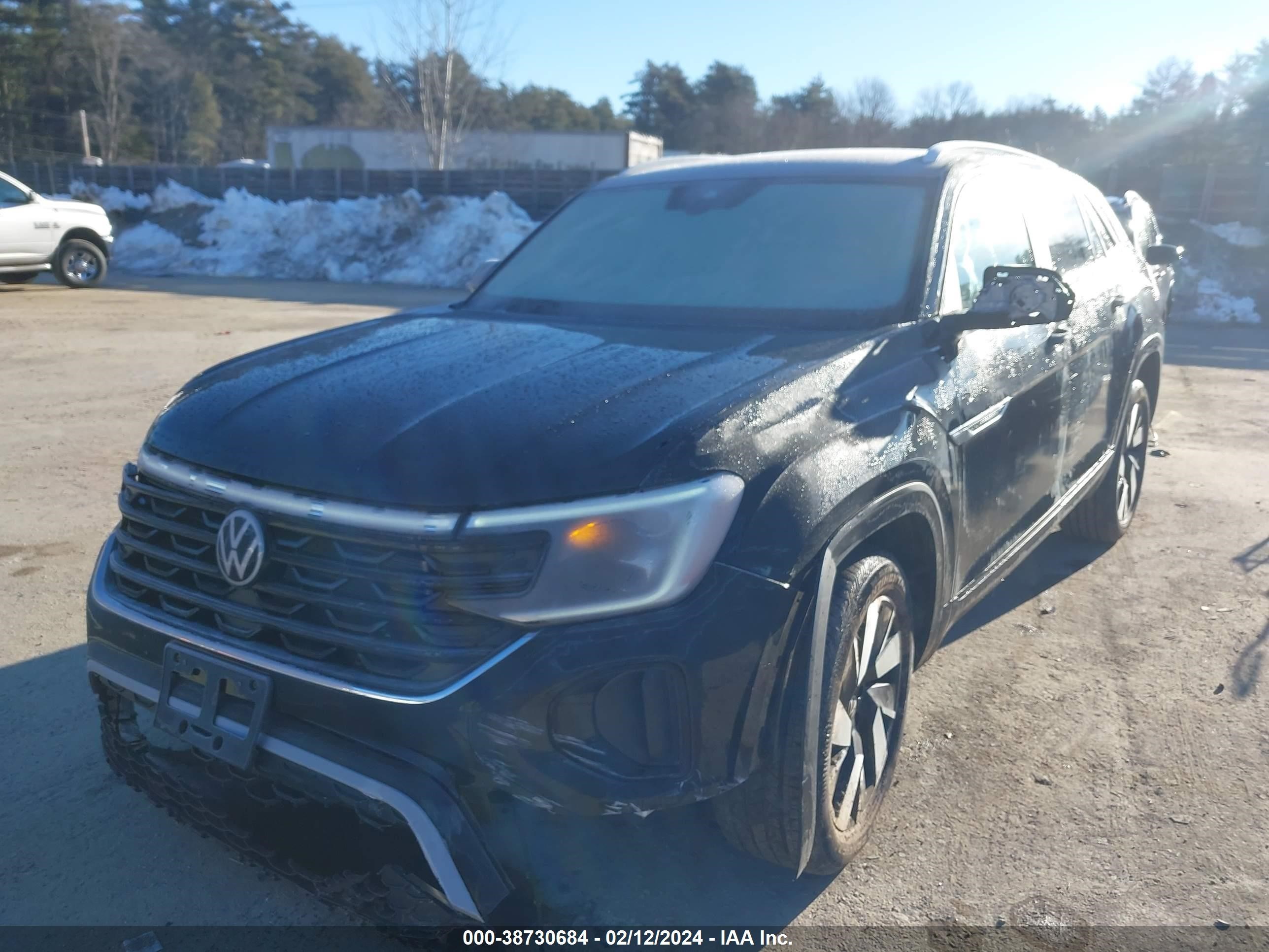 Photo 1 VIN: 1V2KE2CAXRC203272 - VOLKSWAGEN ATLAS CROSS SPORT 