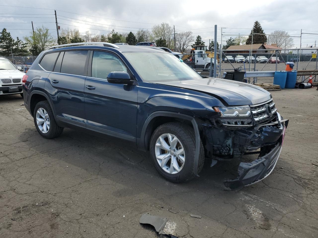 Photo 3 VIN: 1V2KR2CA7JC573135 - VOLKSWAGEN ATLAS 