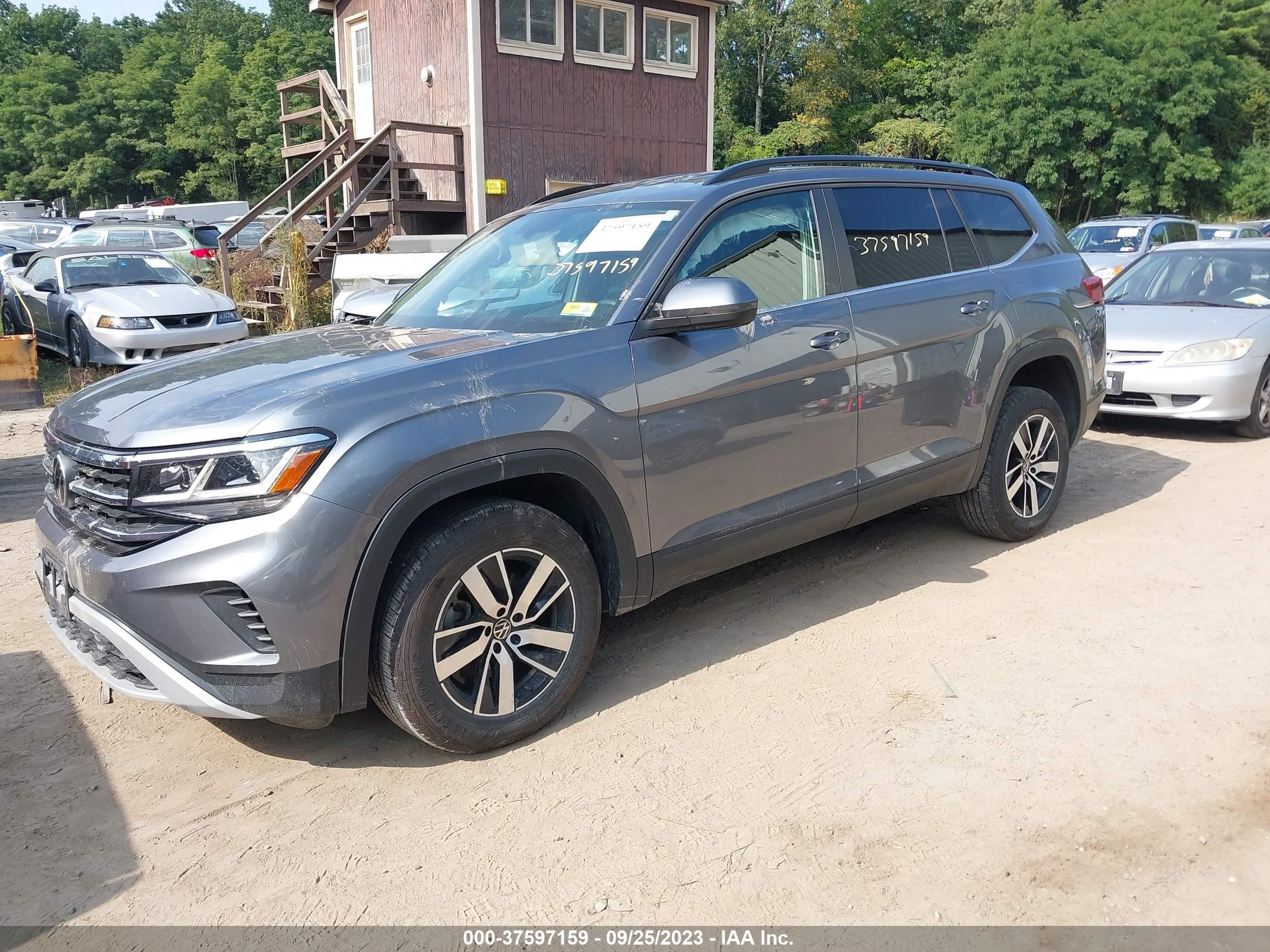 Photo 1 VIN: 1V2LP2CA7NC535260 - VOLKSWAGEN ATLAS 