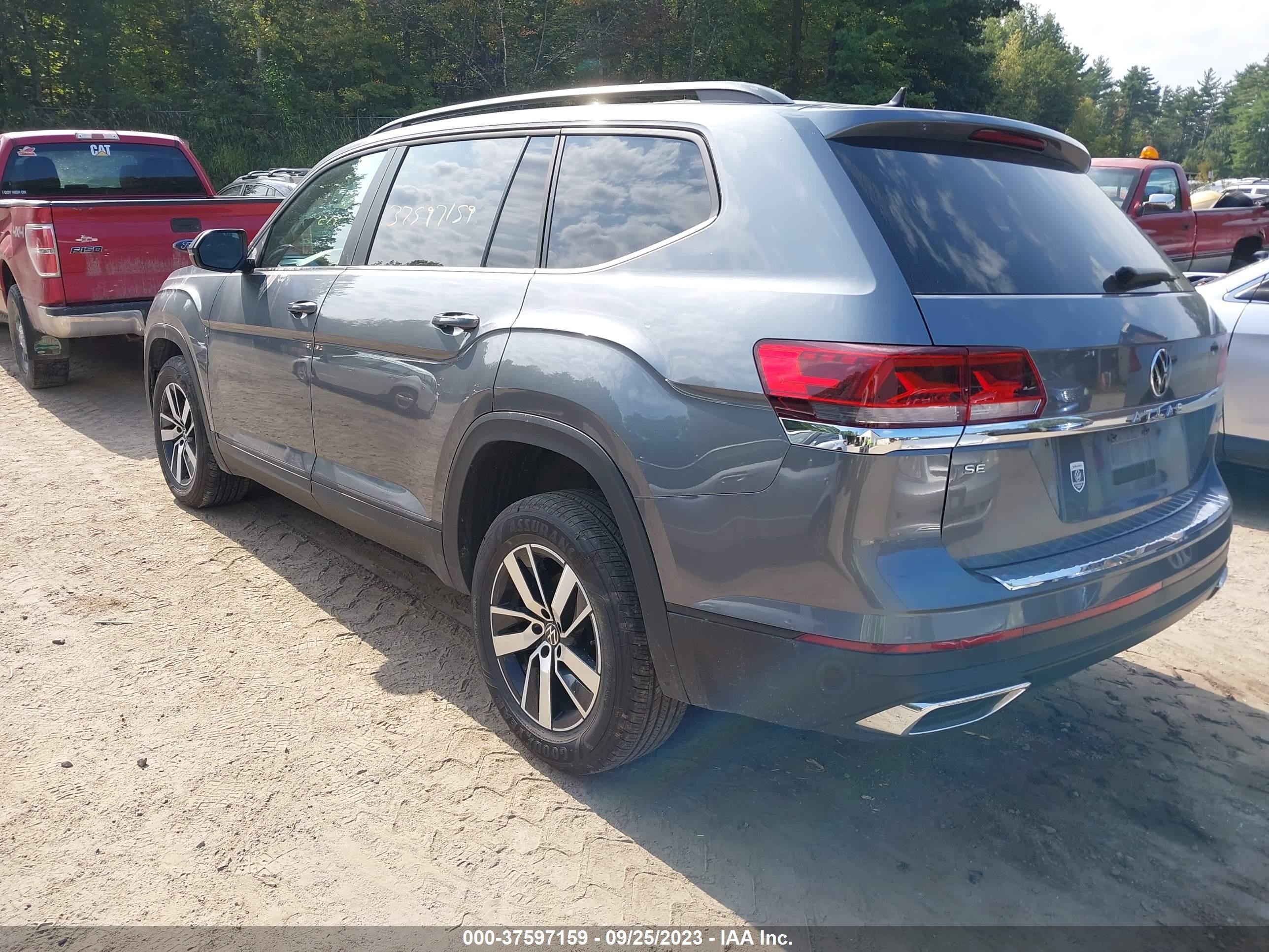 Photo 2 VIN: 1V2LP2CA7NC535260 - VOLKSWAGEN ATLAS 