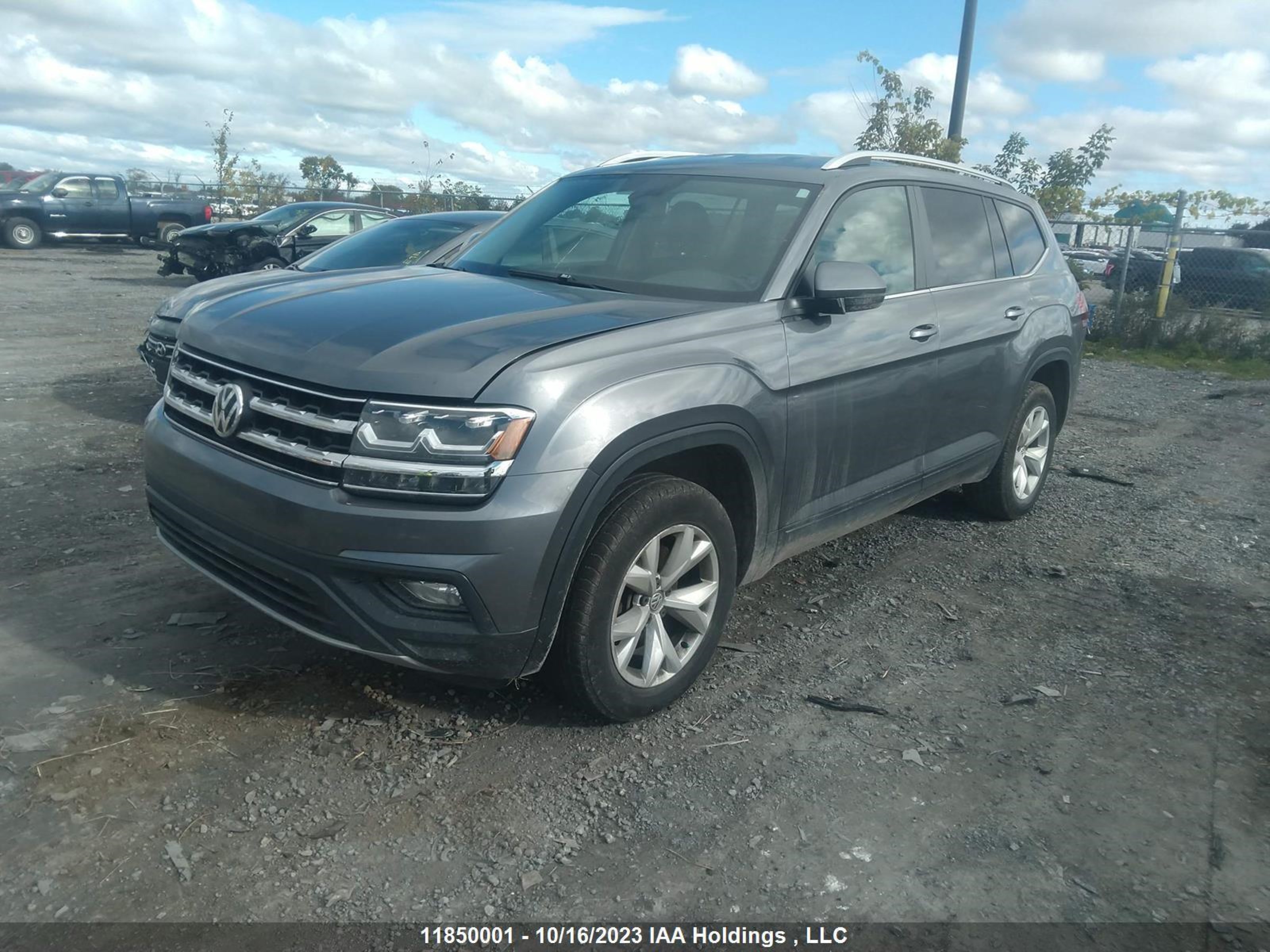 Photo 1 VIN: 1V2LR2CA5JC509700 - VOLKSWAGEN ATLAS 