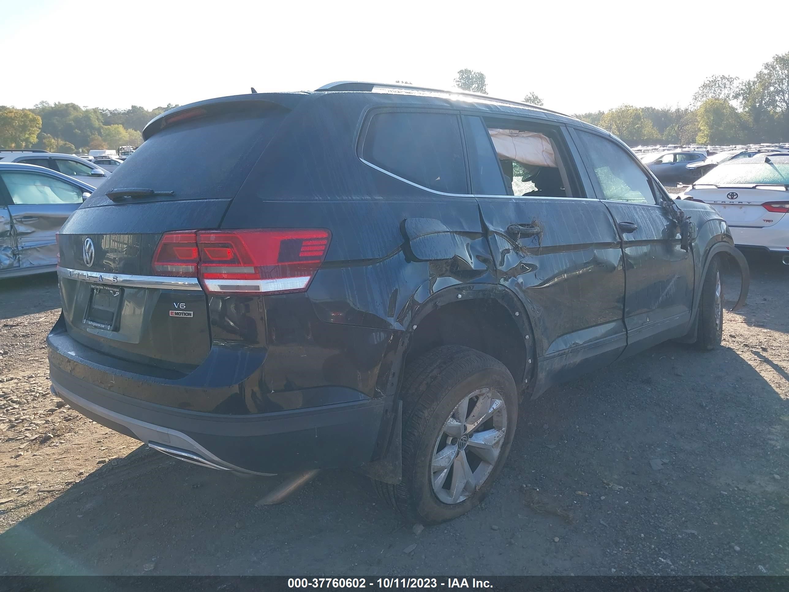 Photo 3 VIN: 1V2LR2CA6JC520737 - VOLKSWAGEN ATLAS 