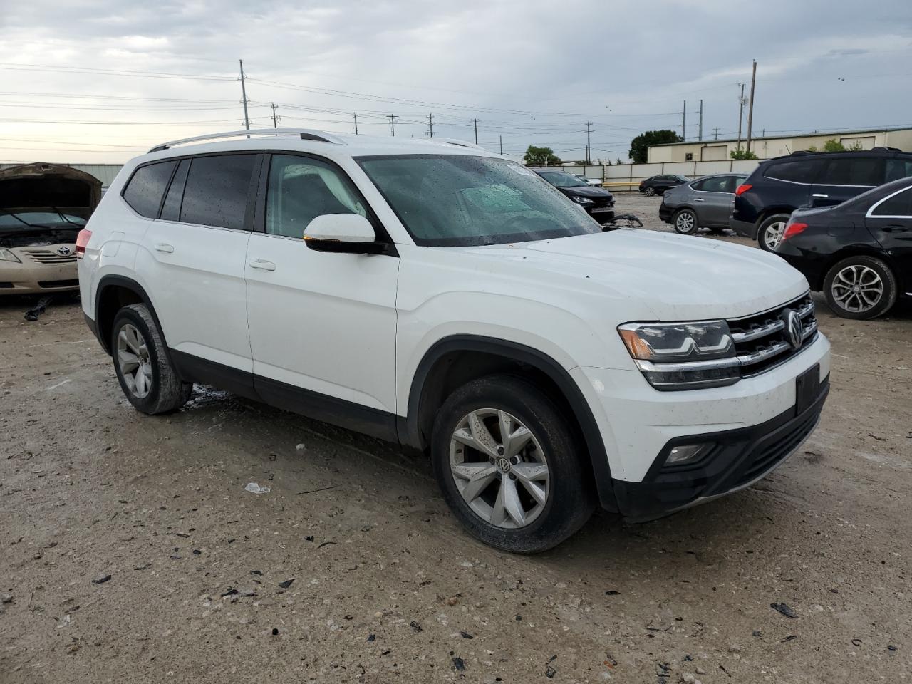 Photo 3 VIN: 1V2LR2CA6KC562634 - VOLKSWAGEN ATLAS 