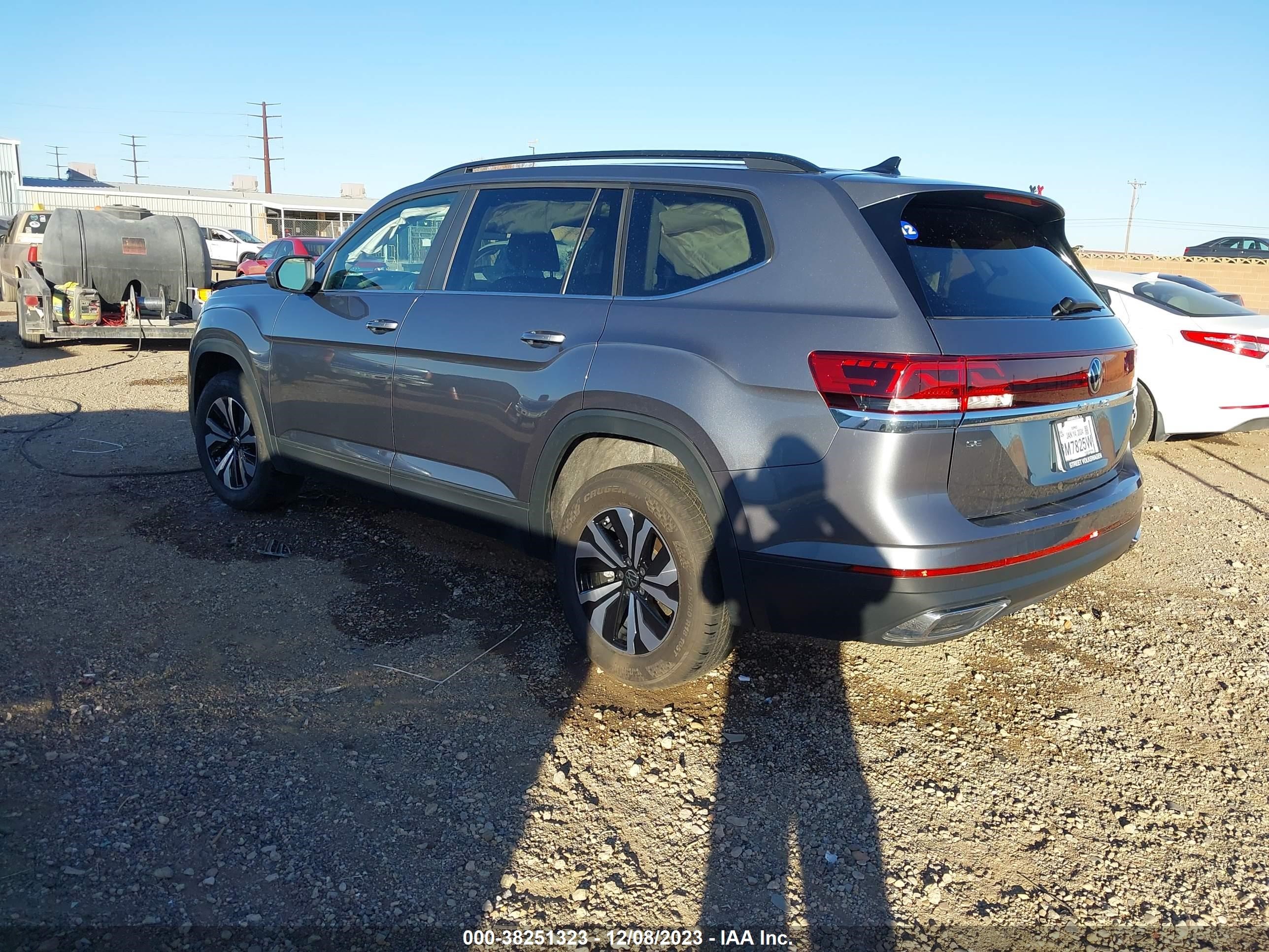 Photo 2 VIN: 1V2LR2CA7RC514196 - VOLKSWAGEN ATLAS SE 