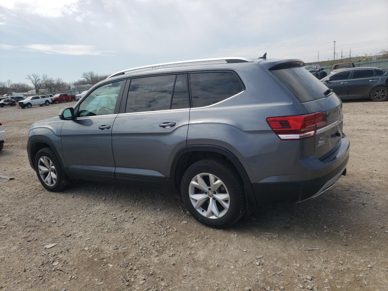 Photo 1 VIN: 1V2LR2CA9KC601796 - VOLKSWAGEN ATLAS 