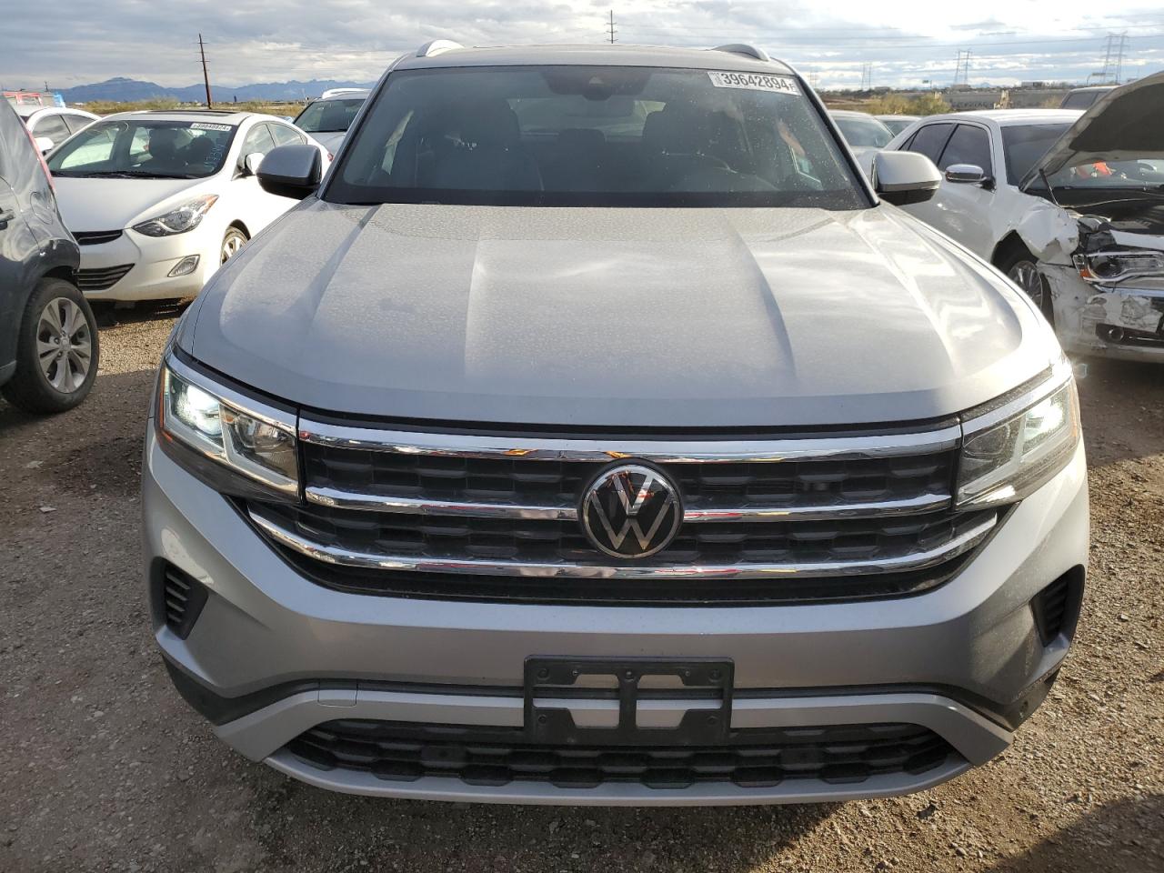 Photo 4 VIN: 1V2ME2CA9LC215431 - VOLKSWAGEN ATLAS 