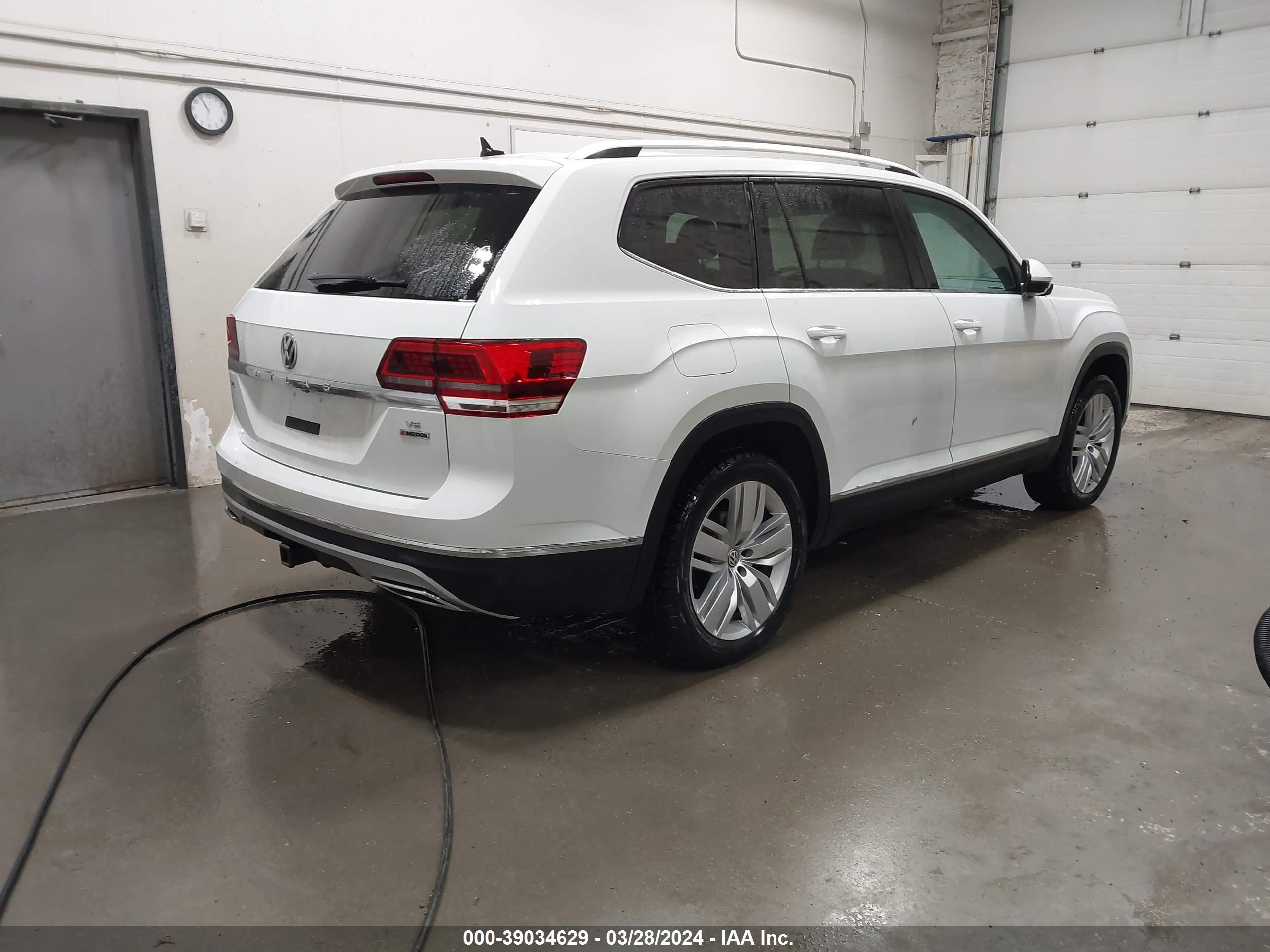 Photo 3 VIN: 1V2MR2CA9KC595891 - VOLKSWAGEN ATLAS 