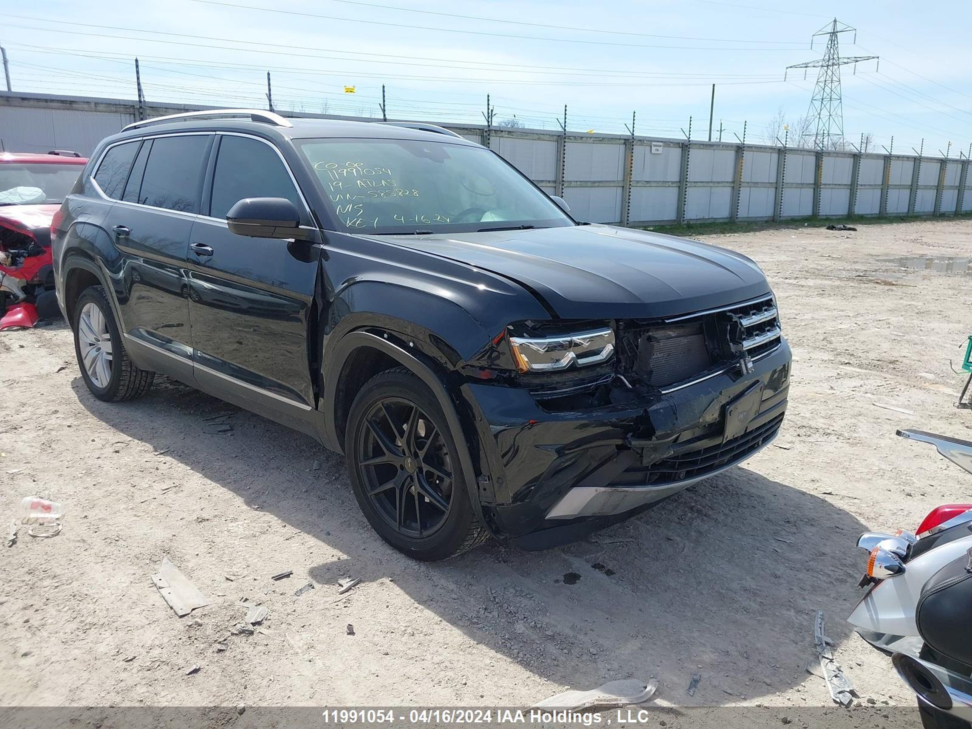 Photo 5 VIN: 1V2NR2CA1KC585828 - VOLKSWAGEN ATLAS 