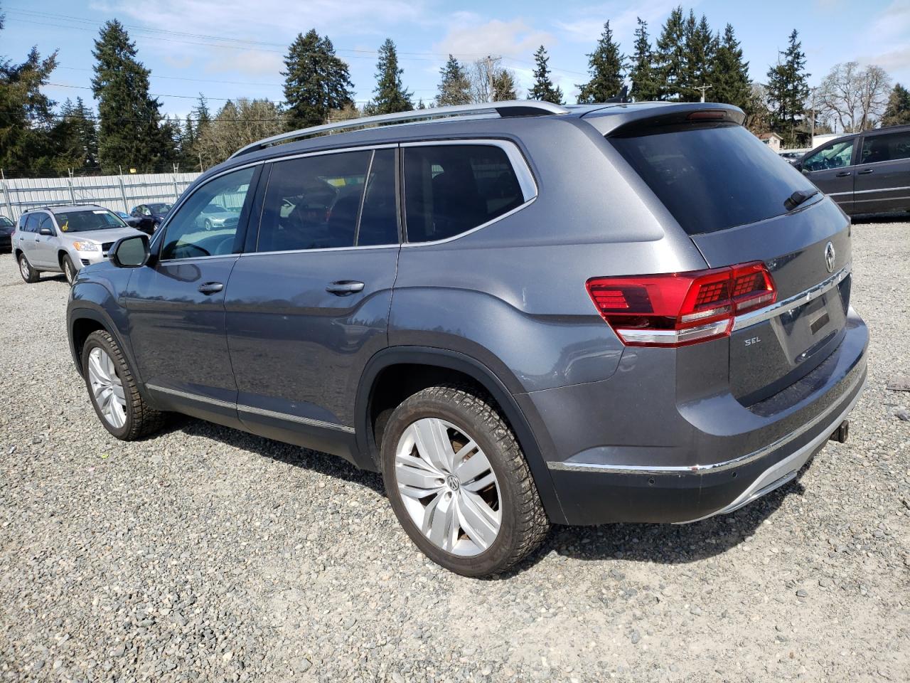 Photo 1 VIN: 1V2NR2CA3JC559777 - VOLKSWAGEN ATLAS 