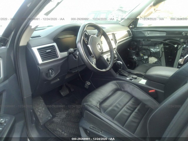 Photo 4 VIN: 1V2NR2CA8JC505438 - VOLKSWAGEN ATLAS 