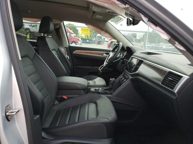 Photo 4 VIN: 1V2NR2CAXJC584028 - VOLKSWAGEN ATLAS SEL 