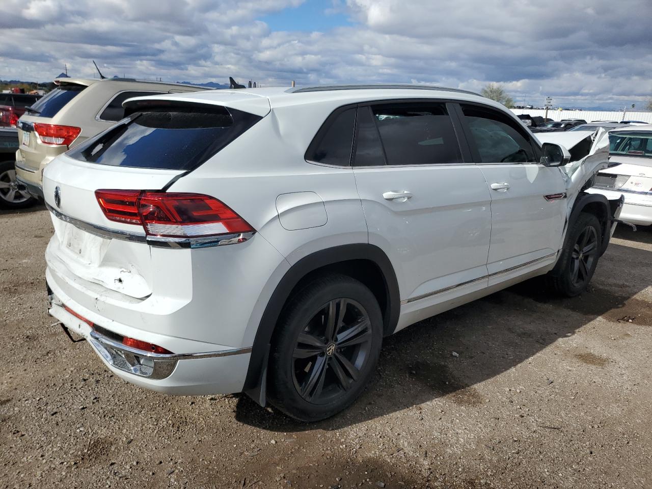 Photo 2 VIN: 1V2PE2CA0MC240409 - VOLKSWAGEN ATLAS 