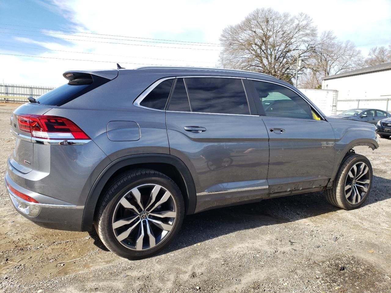 Photo 2 VIN: 1V2RE2CAXLC232065 - VOLKSWAGEN ATLAS 