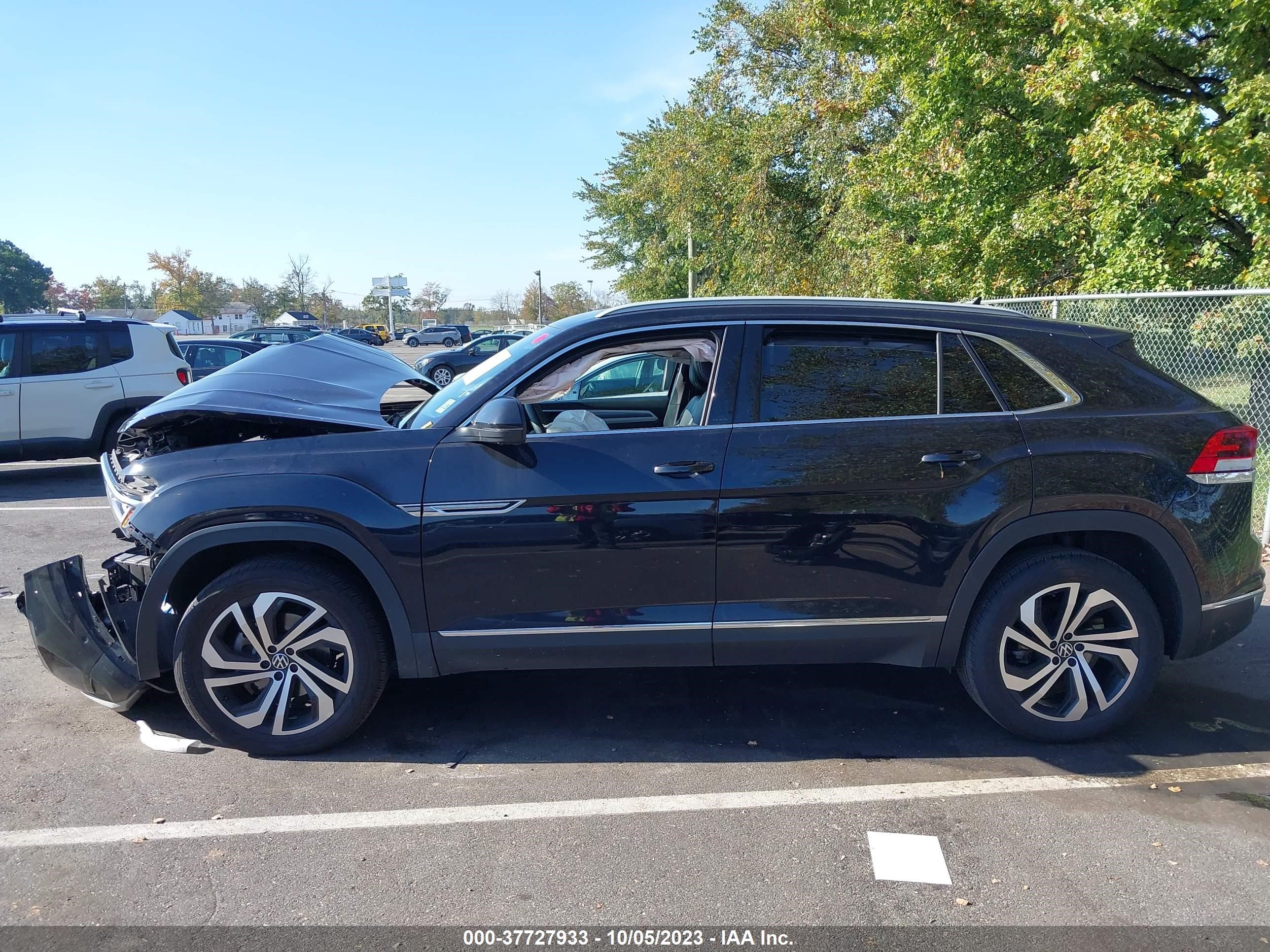 Photo 13 VIN: 1V2TE2CA7MC215893 - VOLKSWAGEN ATLAS CROSS SPORT 