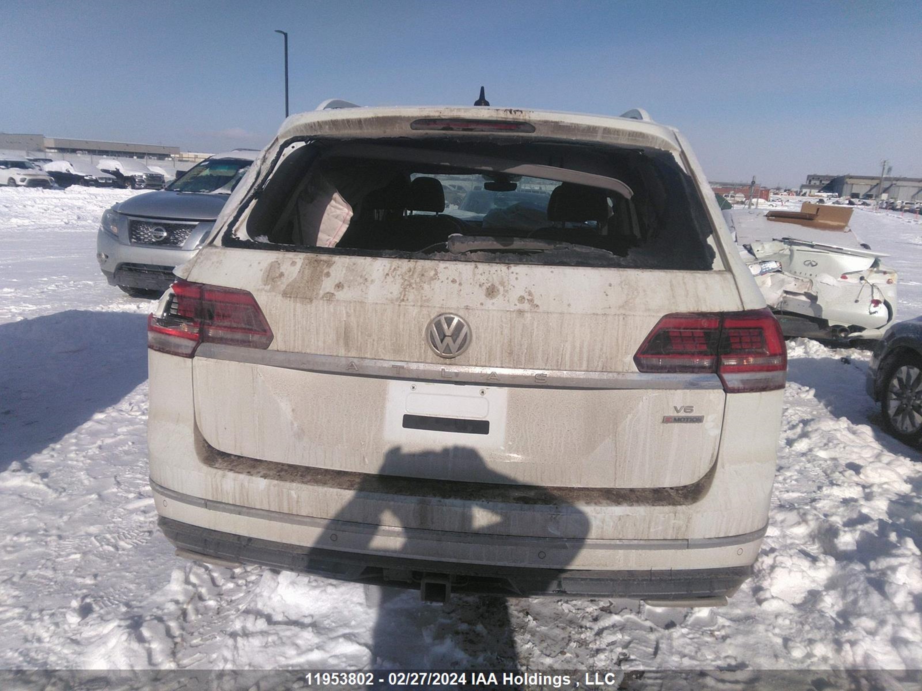 Photo 15 VIN: 1V2TR2CA8JC582656 - VOLKSWAGEN ATLAS 