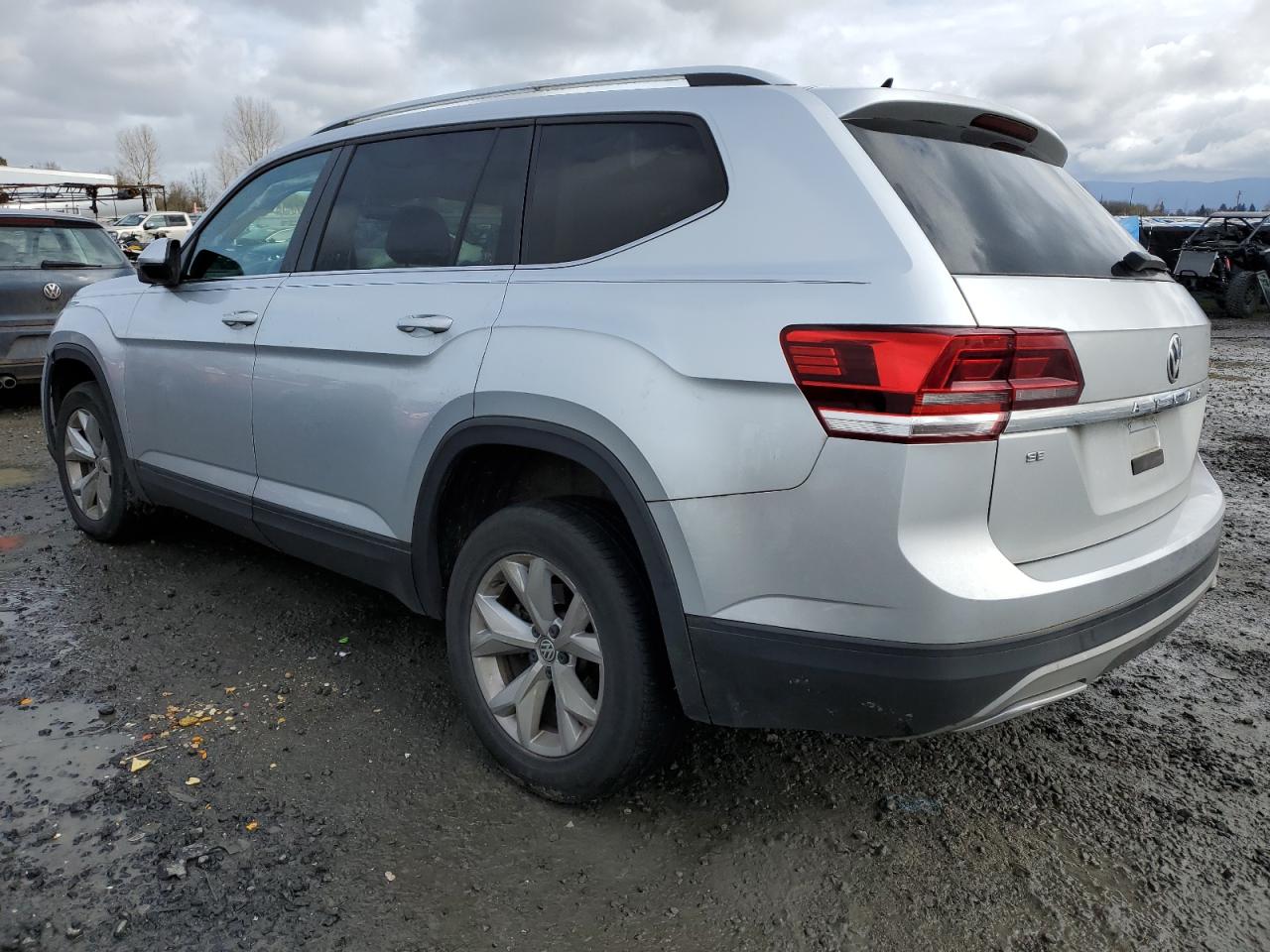 Photo 1 VIN: 1V2UR2CA0KC566473 - VOLKSWAGEN ATLAS 