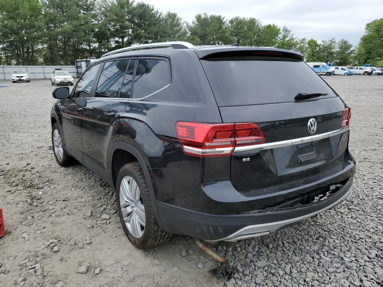 Photo 1 VIN: 1V2UR2CA0KC619186 - VOLKSWAGEN ATLAS 