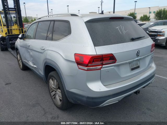 Photo 2 VIN: 1V2UR2CA2KC557595 - VOLKSWAGEN ATLAS 